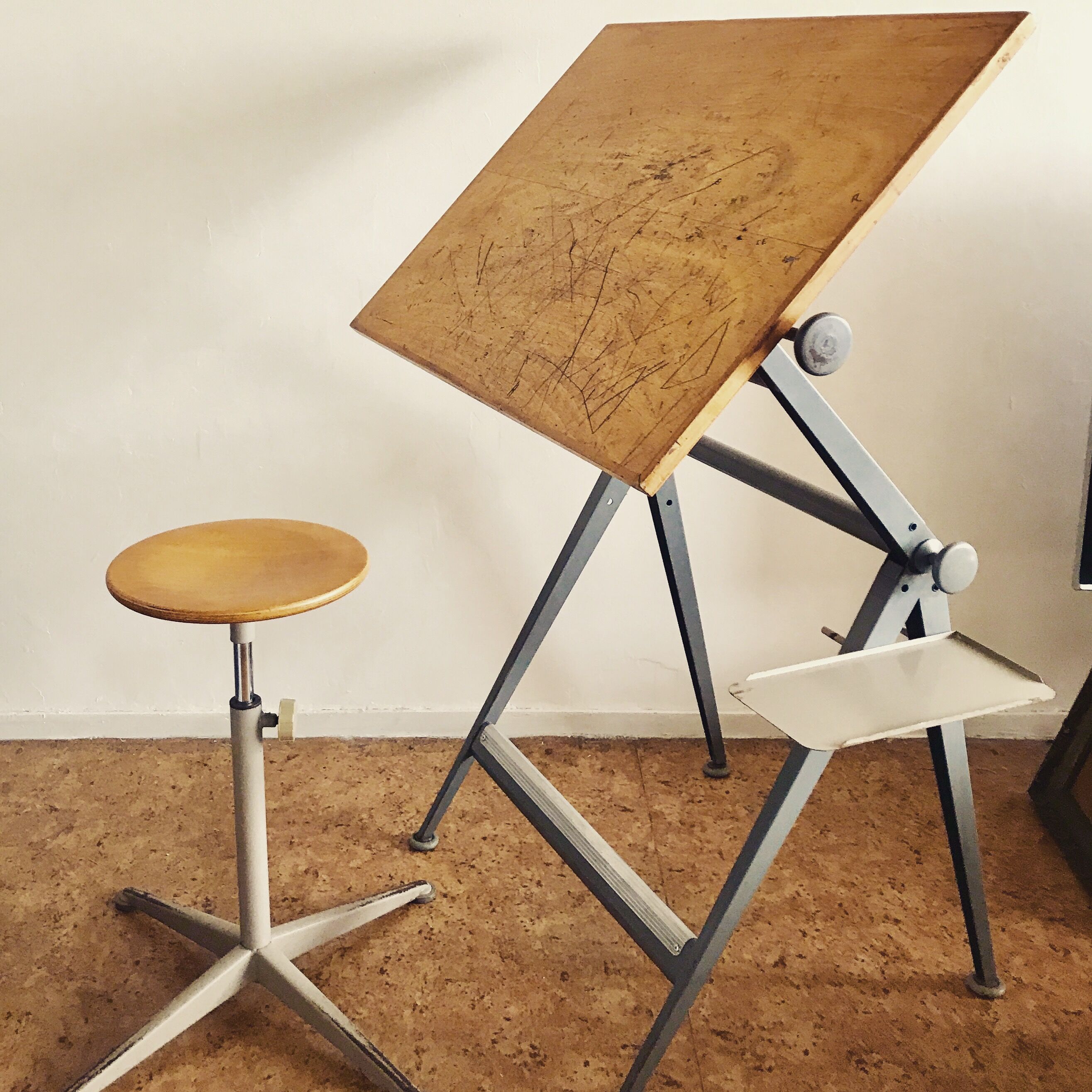 Drawing table Friso Kramer & Wim Rietveld for Ahrend de Circkel 1950