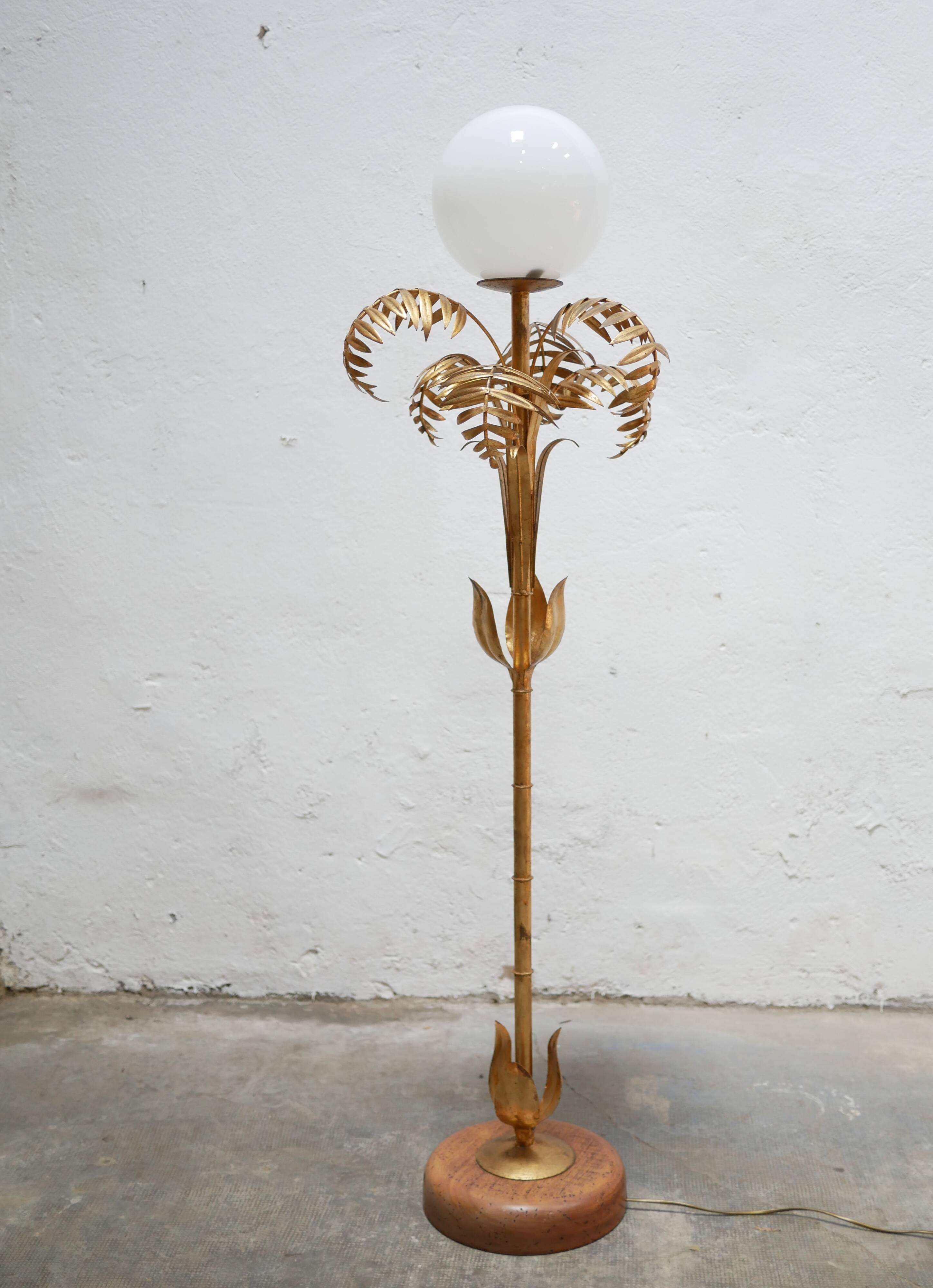 Vintage palm lamp in gilded metal