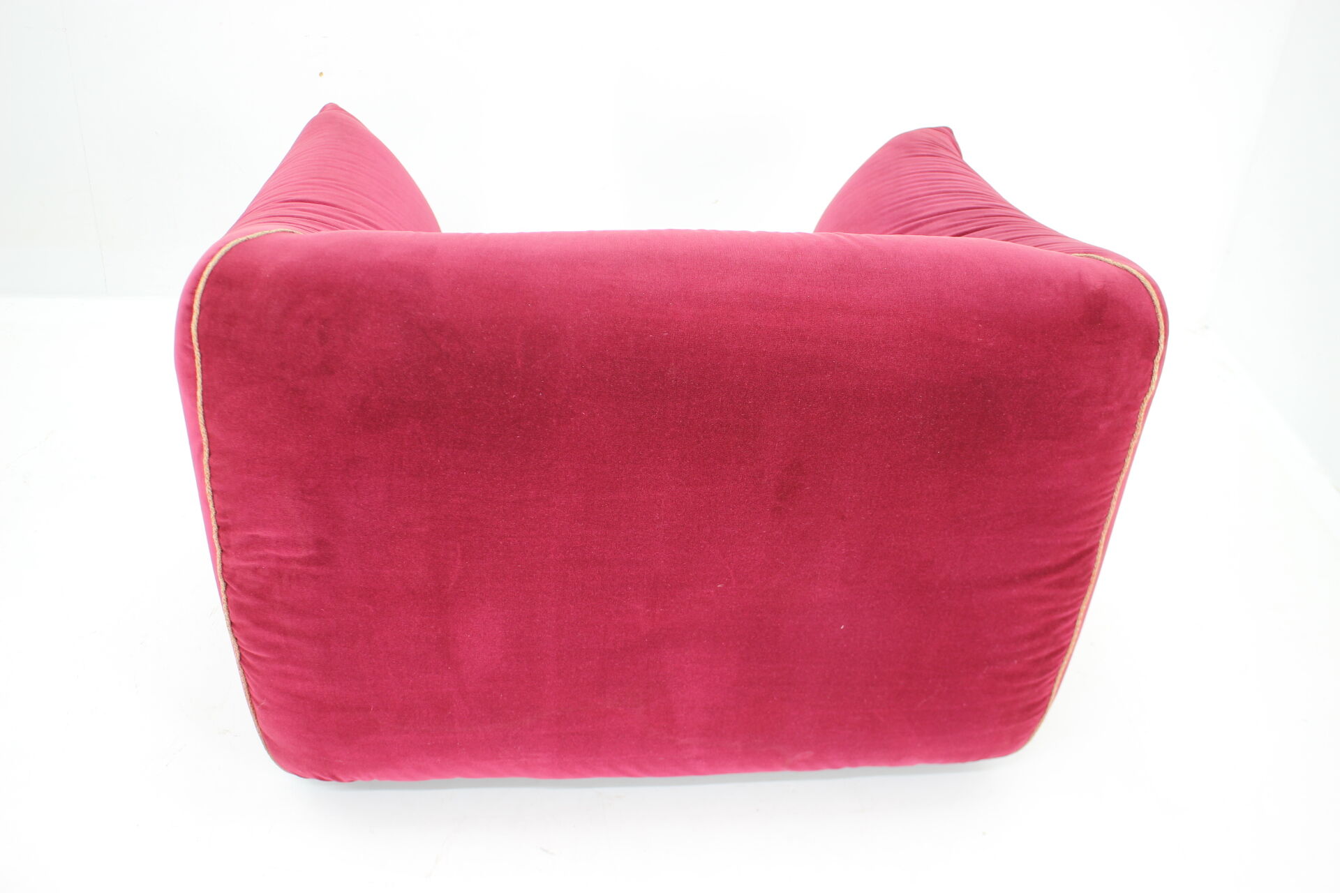 Paire de fauteuils italiens en velours années 1970