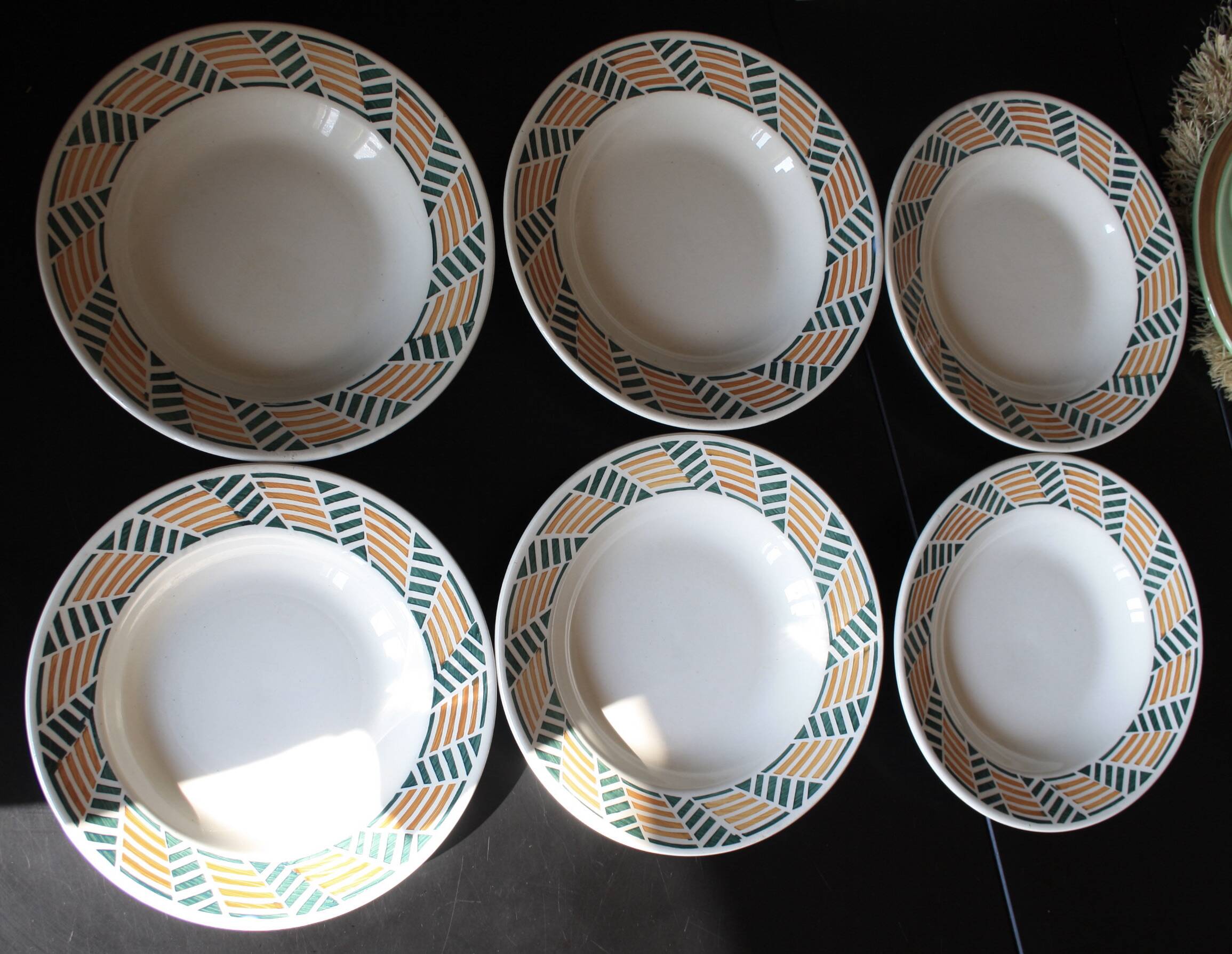 Set of 6 plates from the New Givors Earthenware Factory "Gisèle"