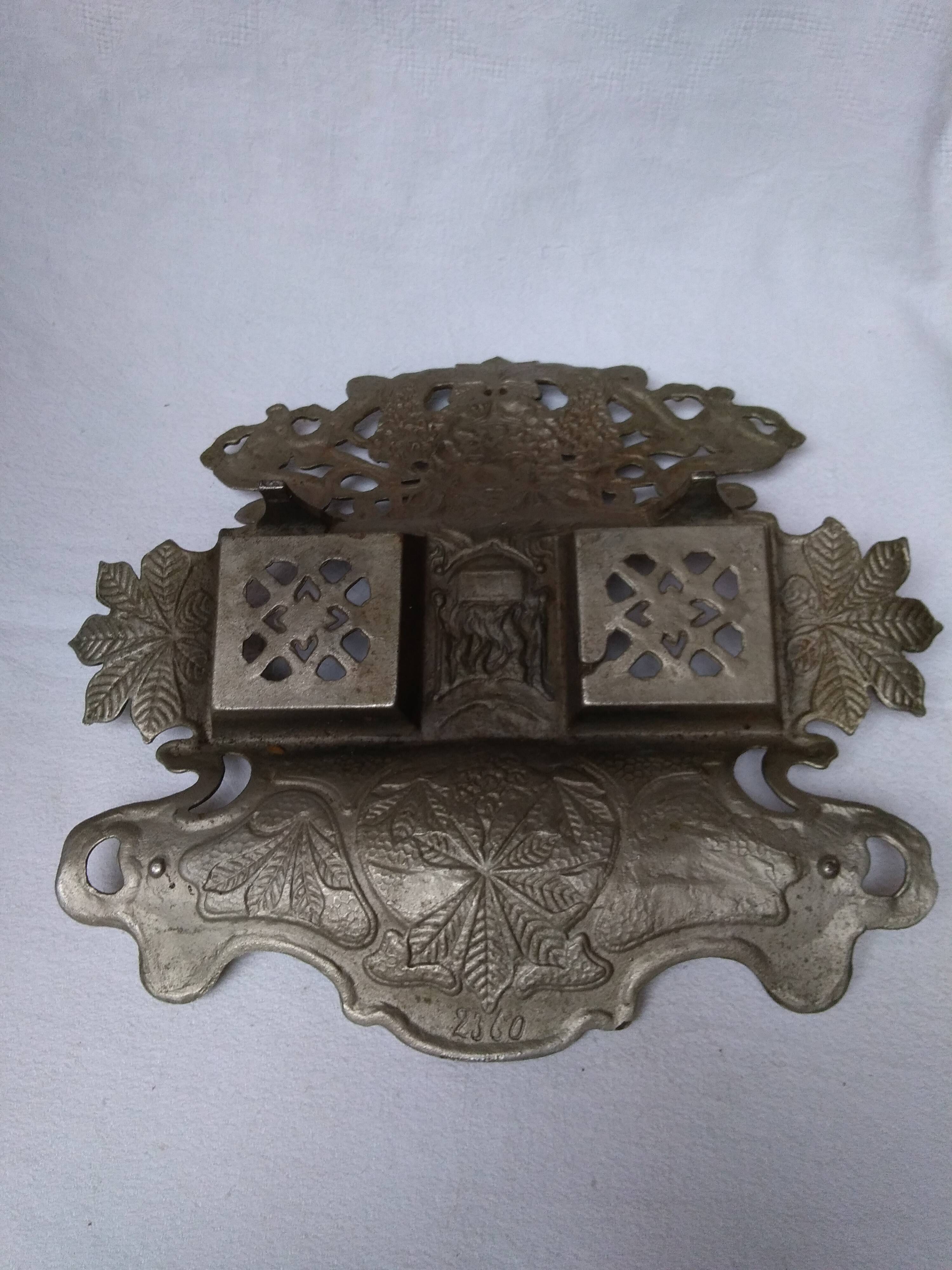Ink art nouveau