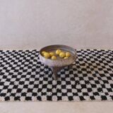 Black and white checkered rug - 193 x 117 cm