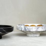 Bol étroit en marbre blanc lilas