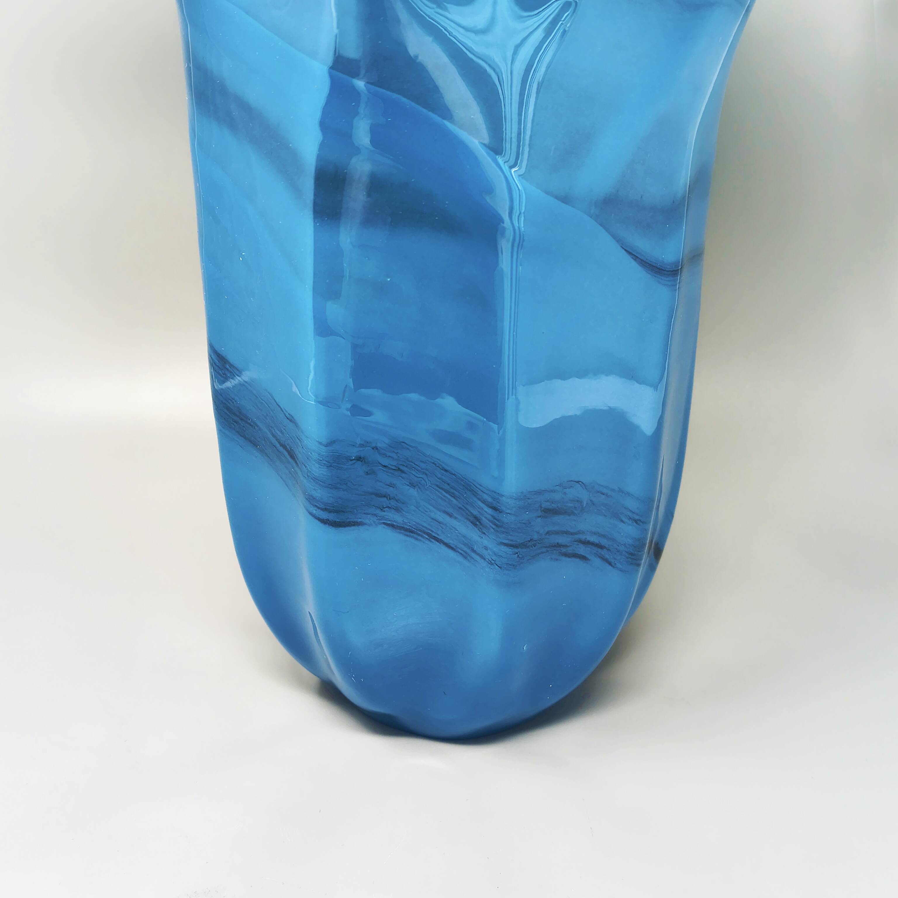 1970s Exquisite "Fazzoletto" Murano Glass Vase by Dogi. Made in Italy