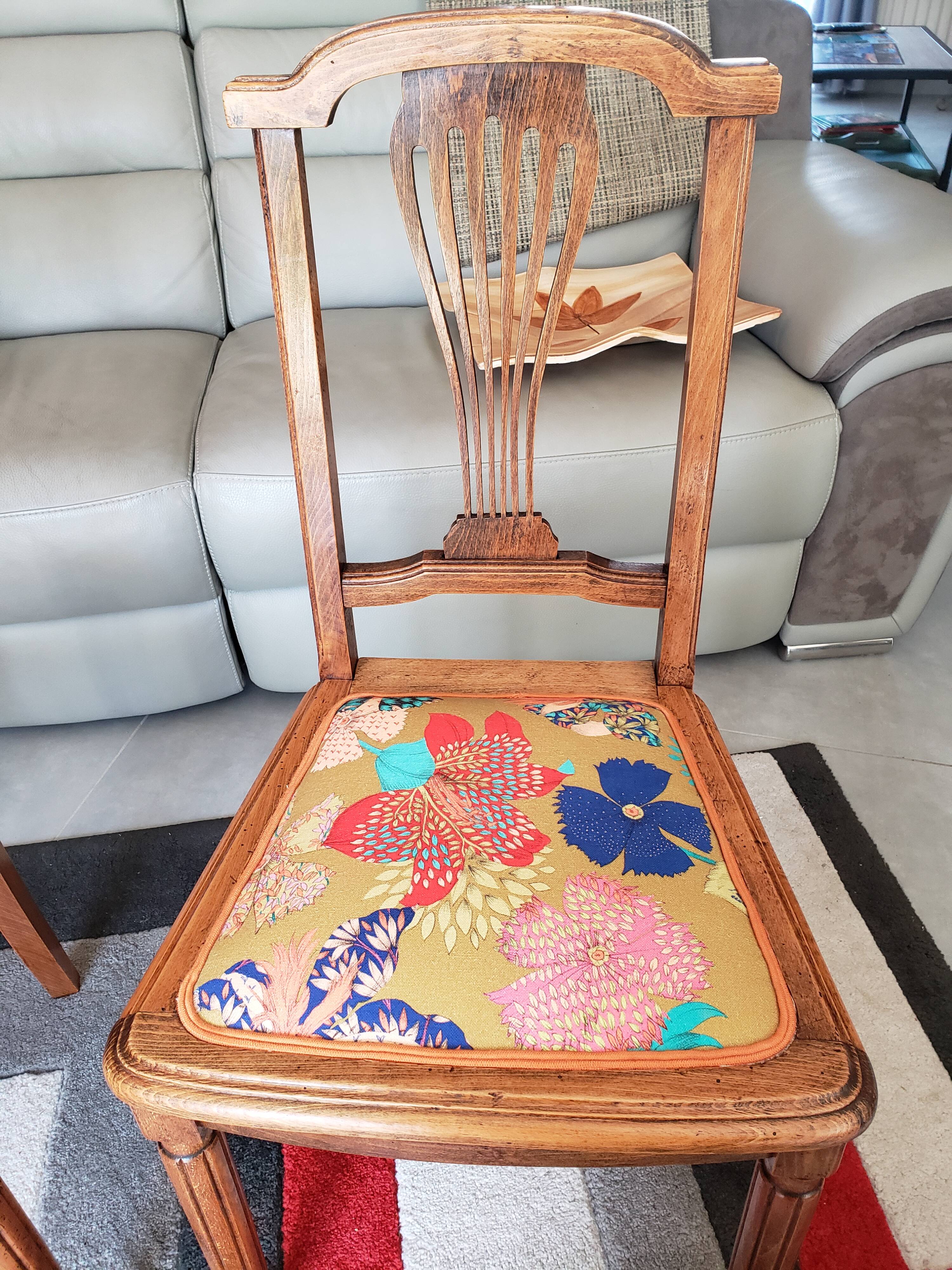 Paire de chaise vintage style Louis XVI du 19 em siècle
