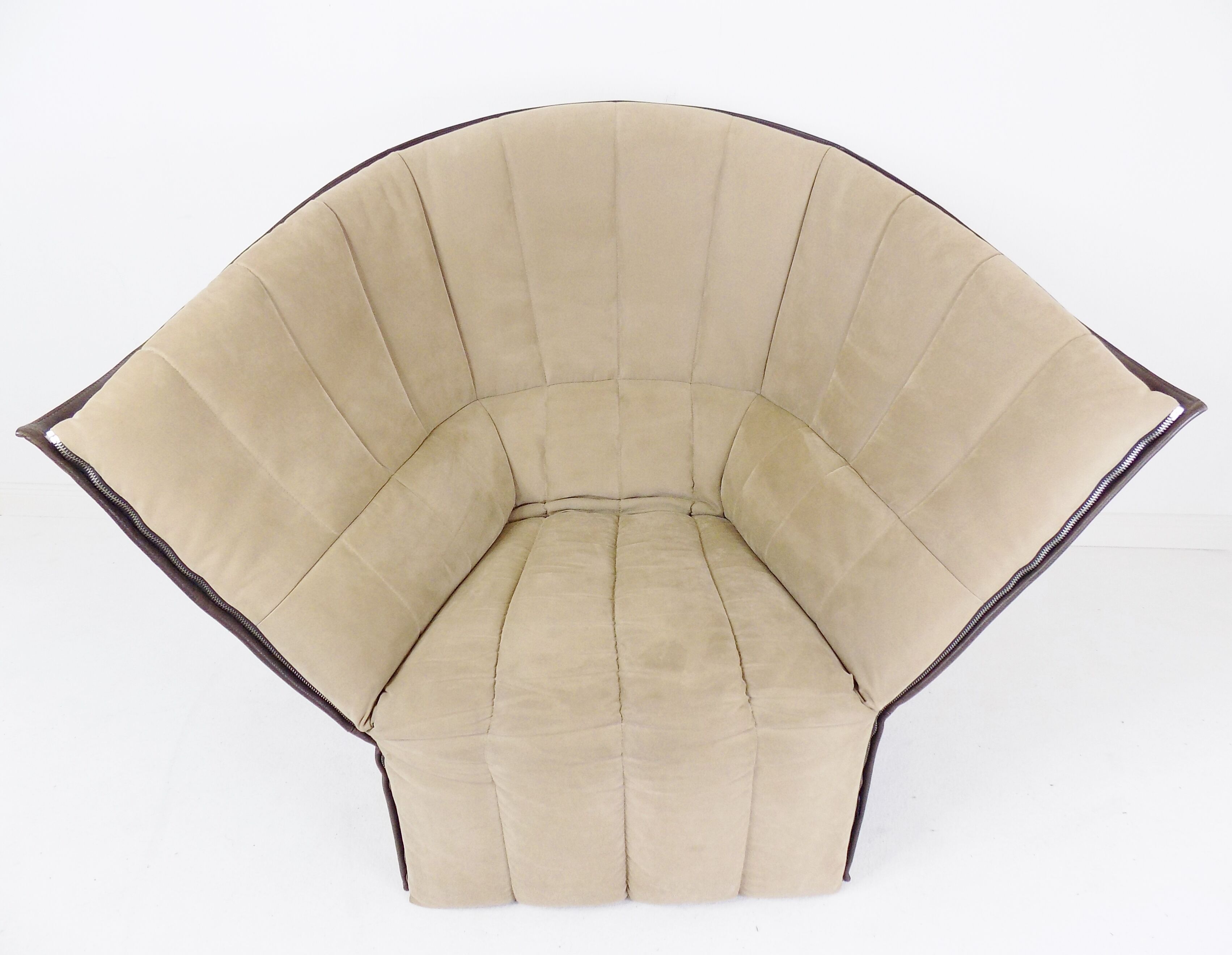 Moel lounge chair by Inga Sempé for Ligne Roset