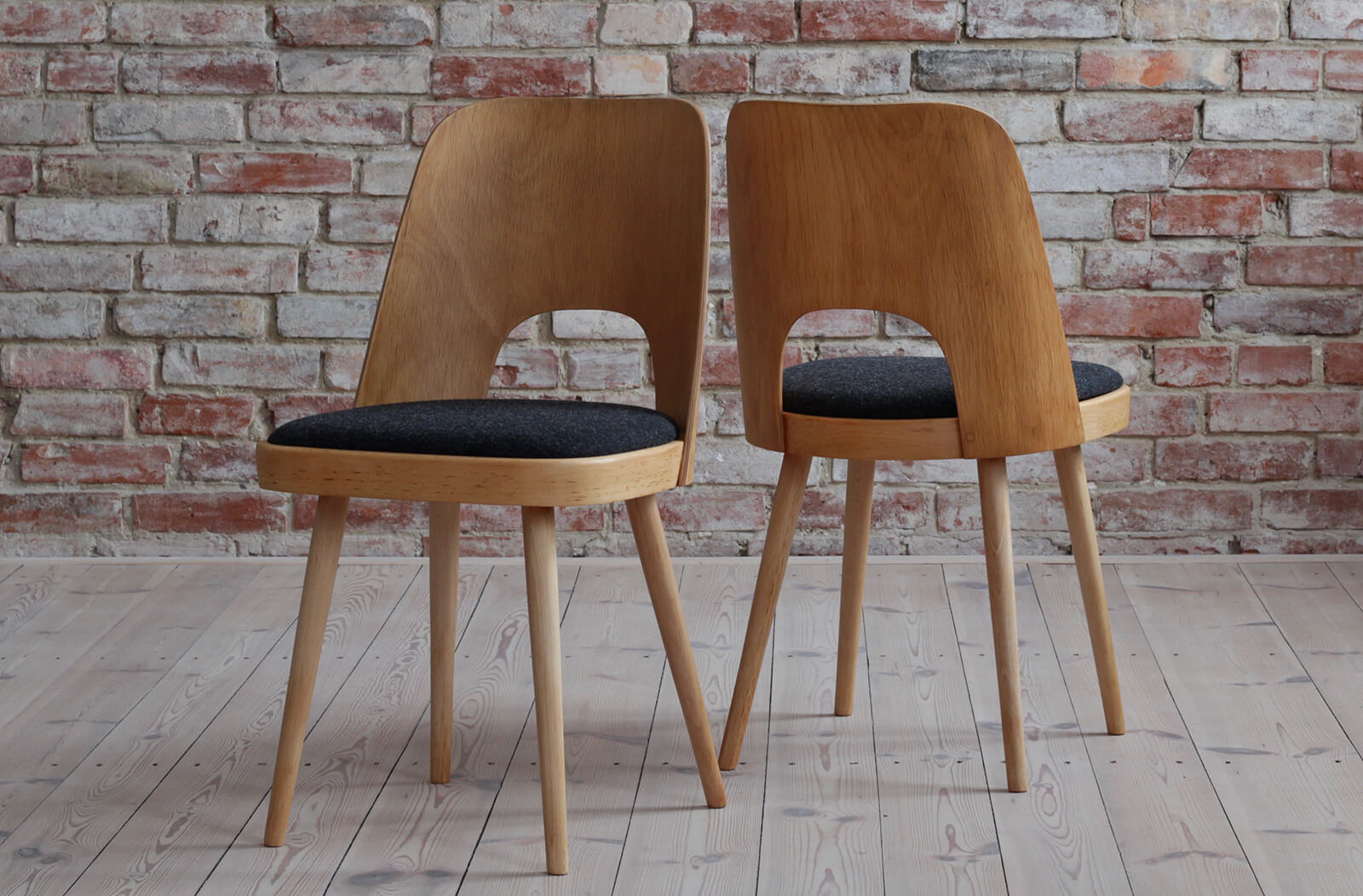Set of 4 Dining Chairs by Oswald Haerdtl, Reupholstered, Midcentury