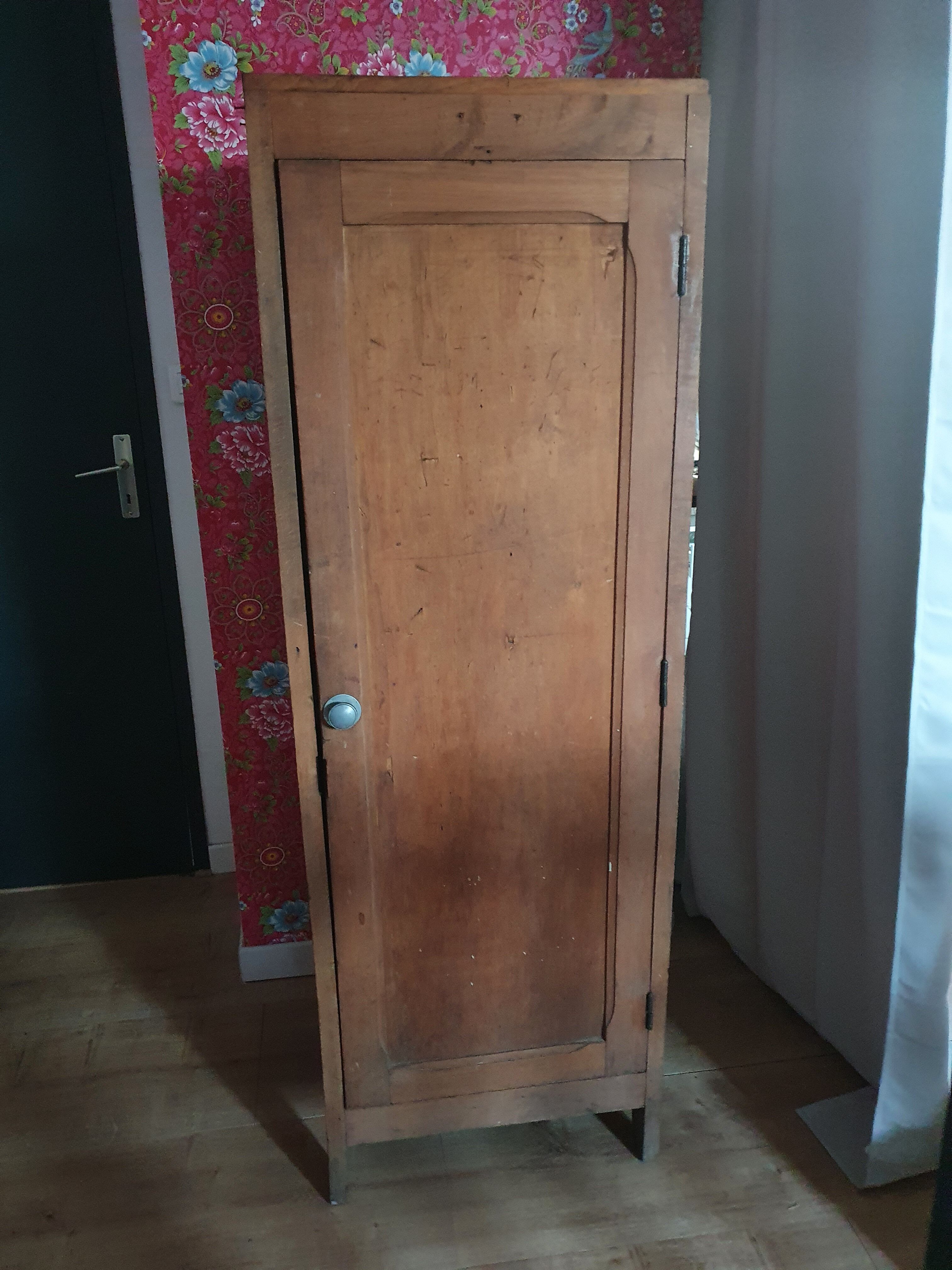 Parisian wardrobe with several shelves