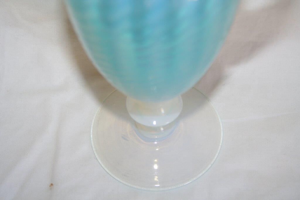 Opalescent opaline needle