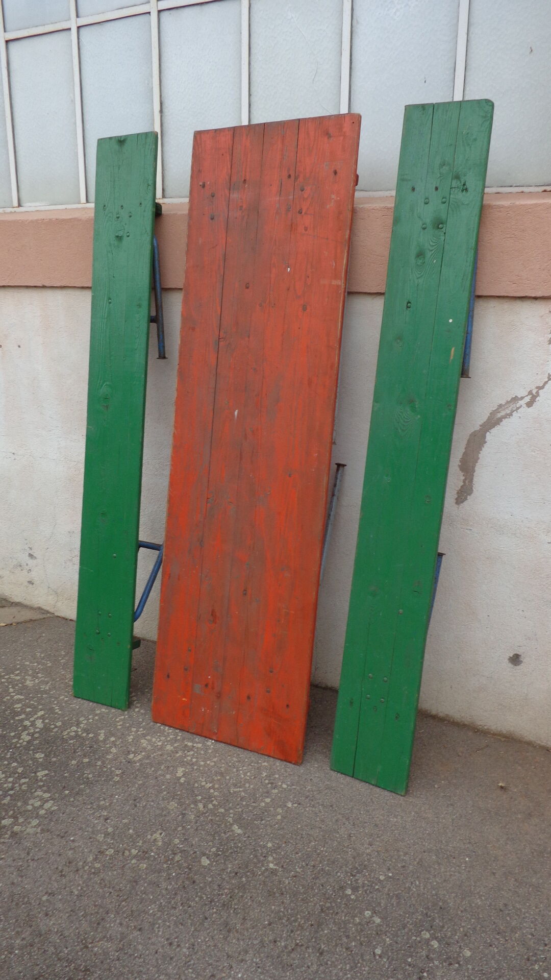 Set garden table and benches