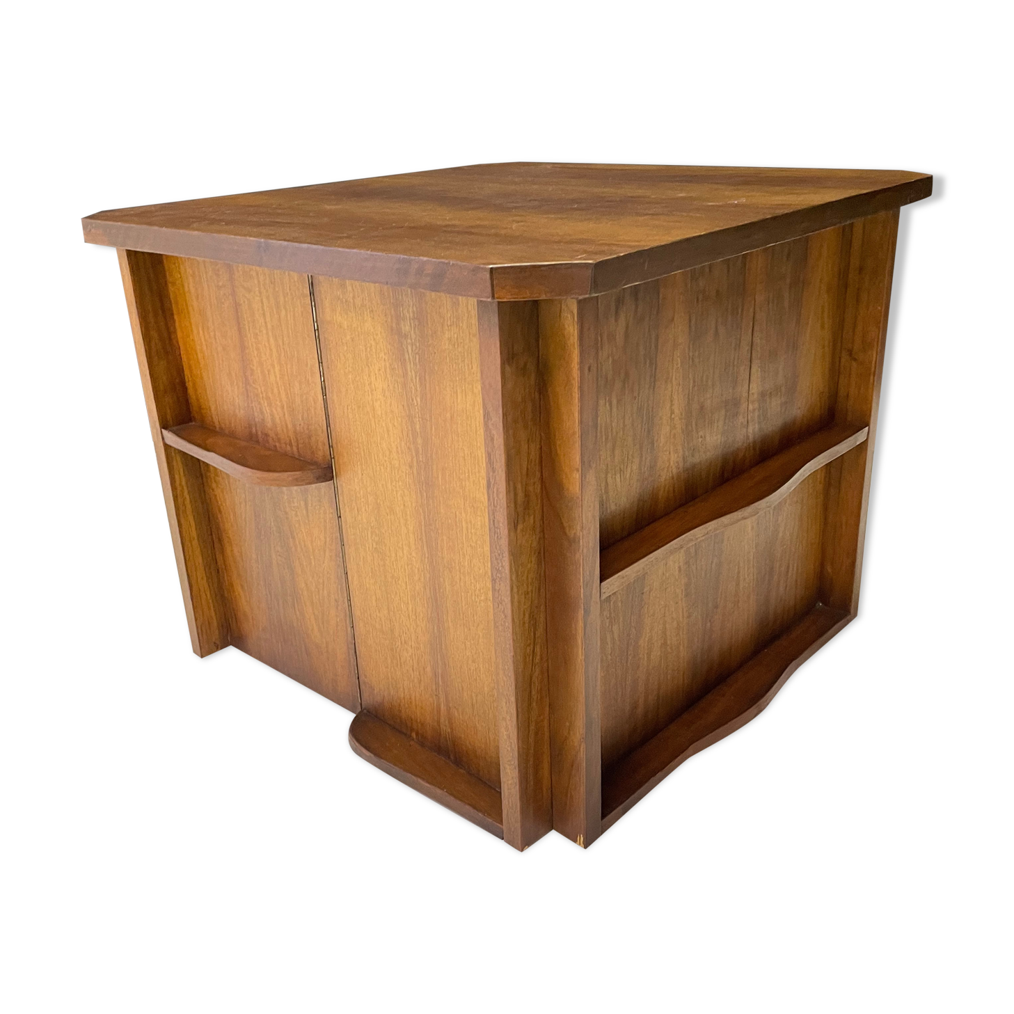 Lounge bar on rosewood roulette 1970