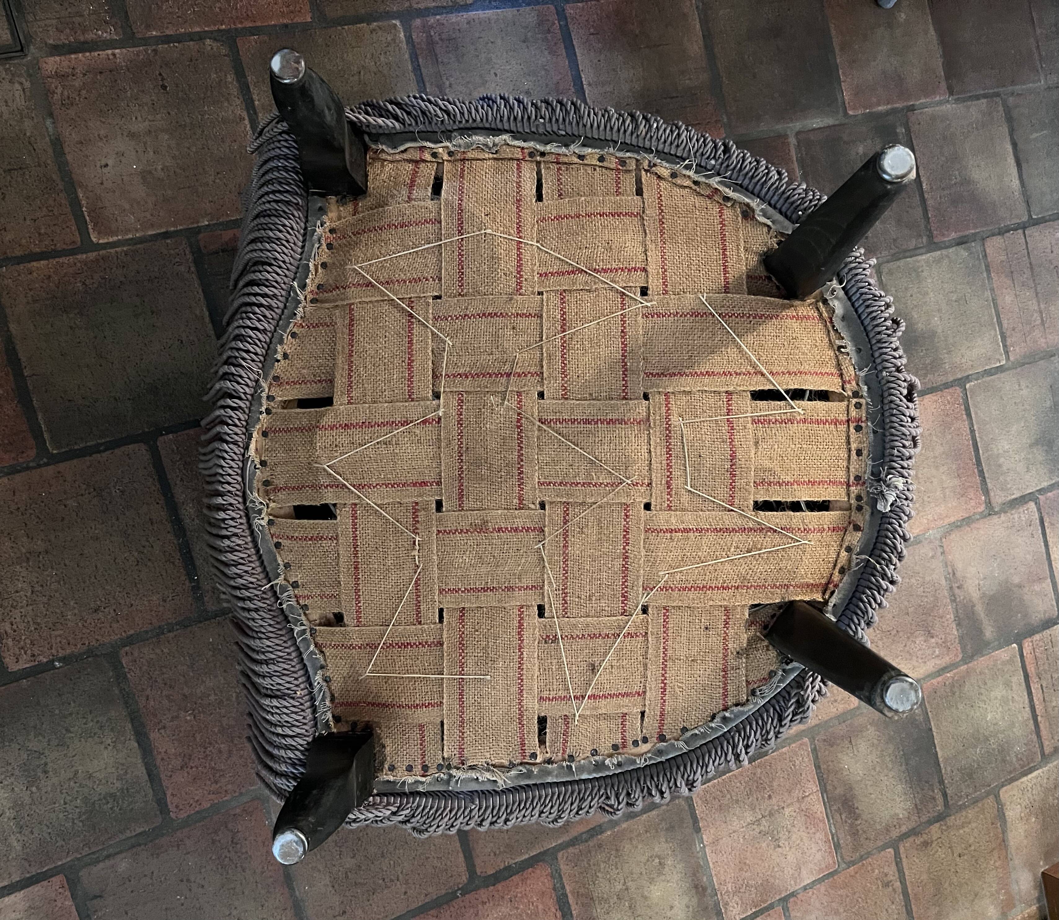 Almond green toad armchair