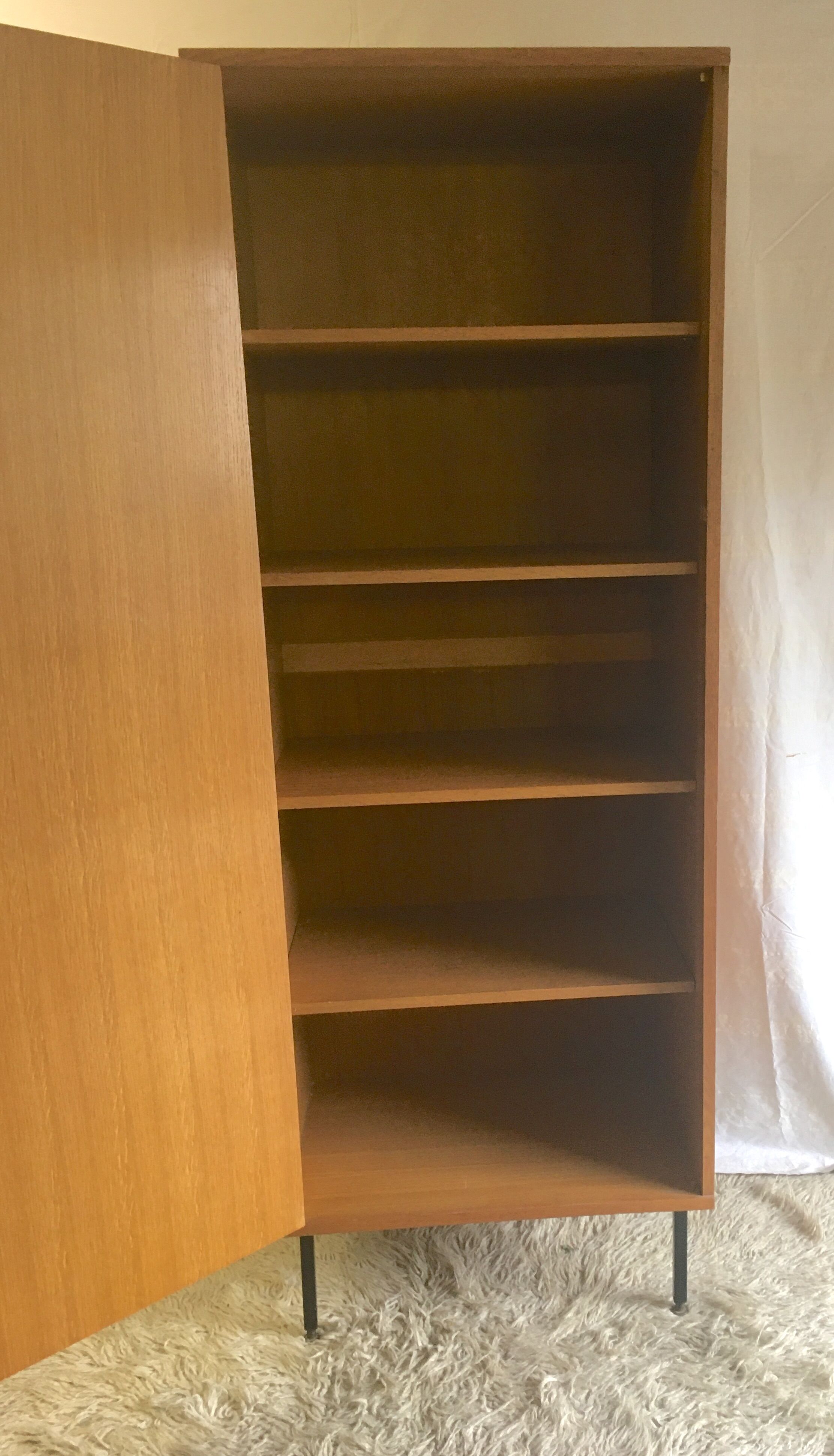 Modernist oak cabinet - 50s