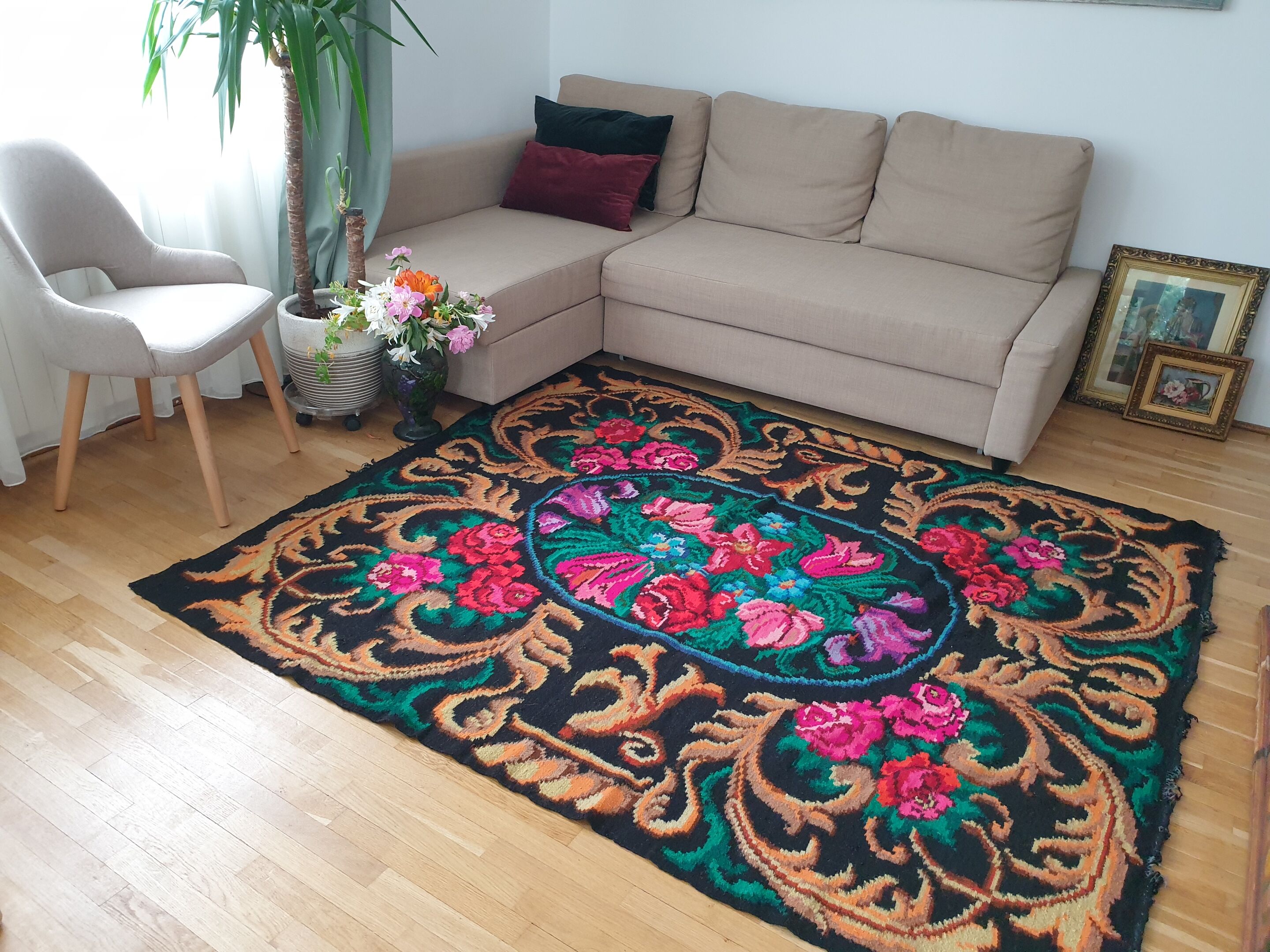 Tapis floral en laine de Moldavie de style bohème - 182×208 cm