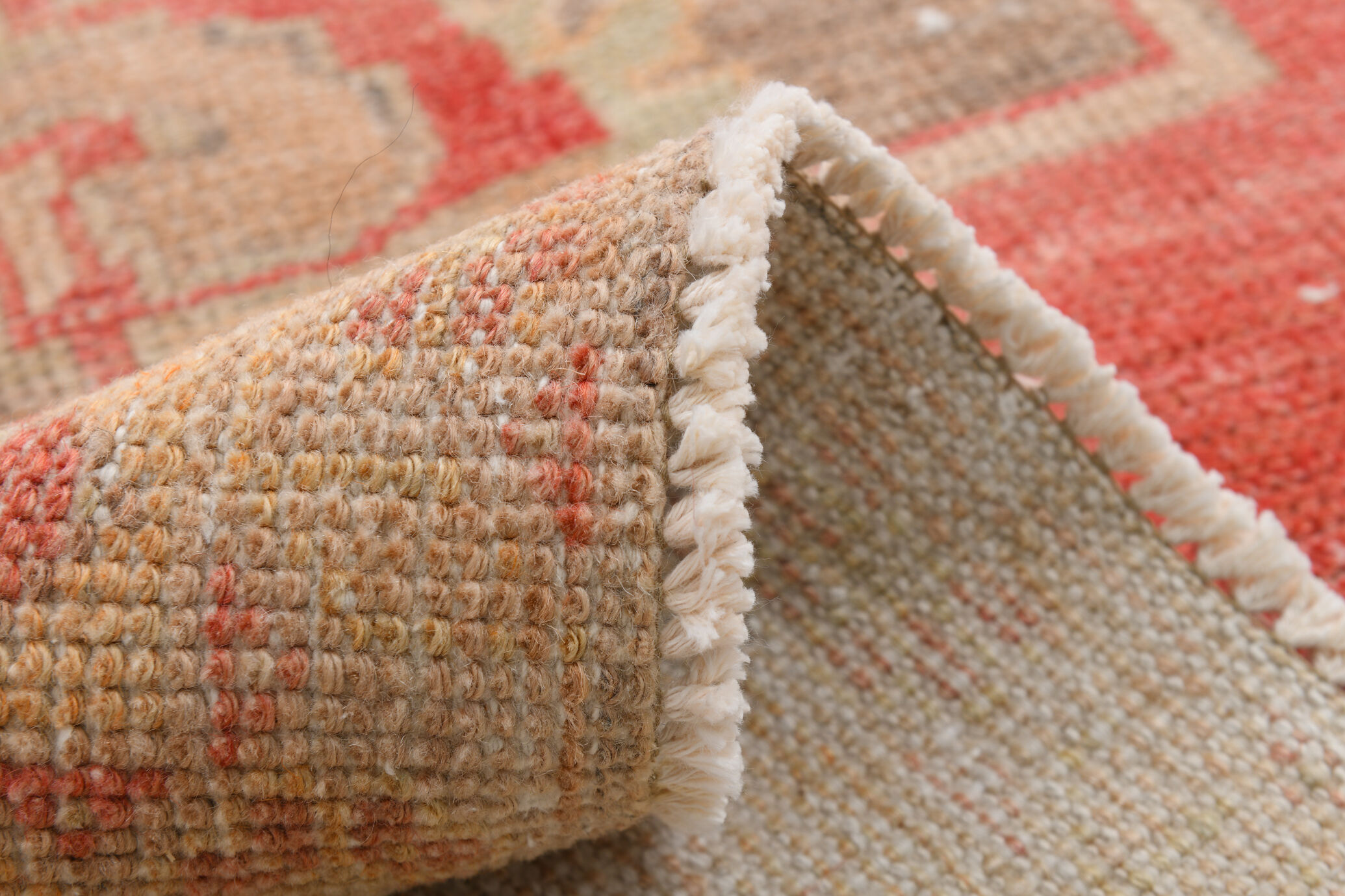 5x9 pale red & tan beige vintage rug 146x279cm