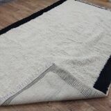 Handmade natural wool rug 250cm x 150cm