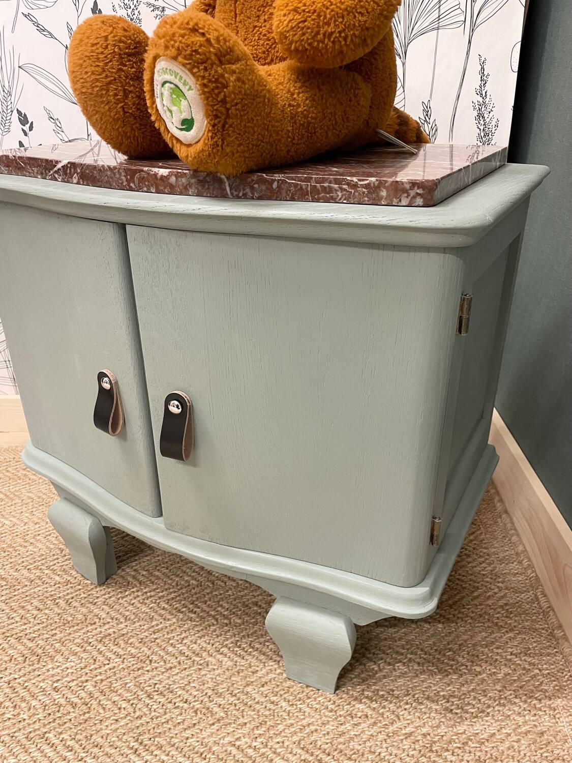 Chevet ou meuble d’appoint vert de gris