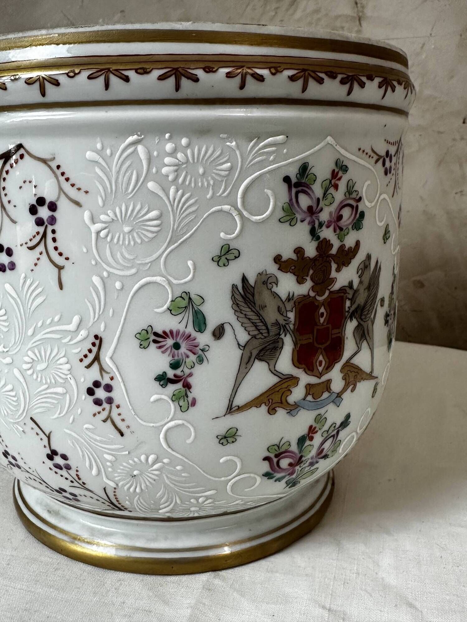 Cache pot en faience