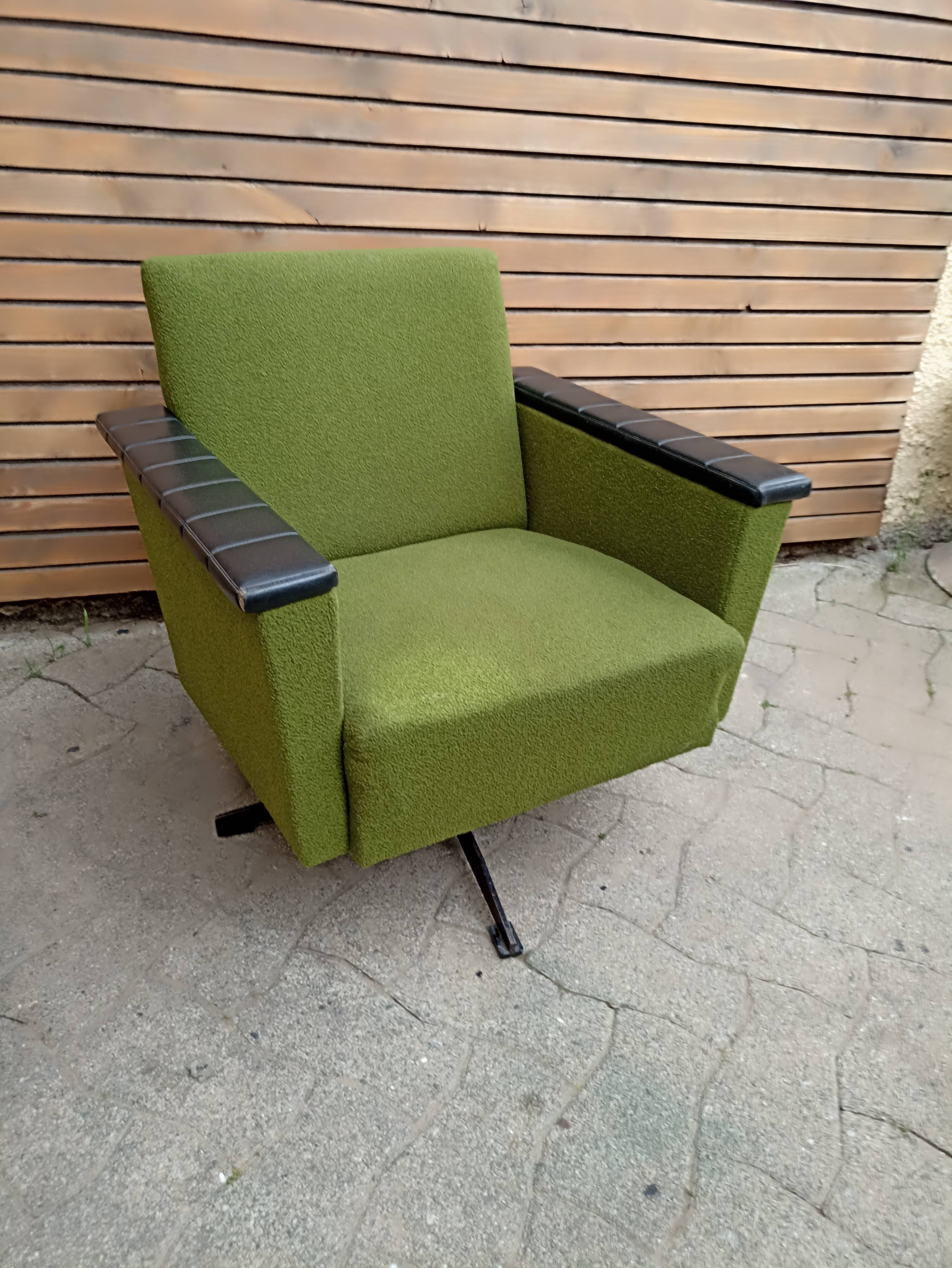 Pair vintage armchairs