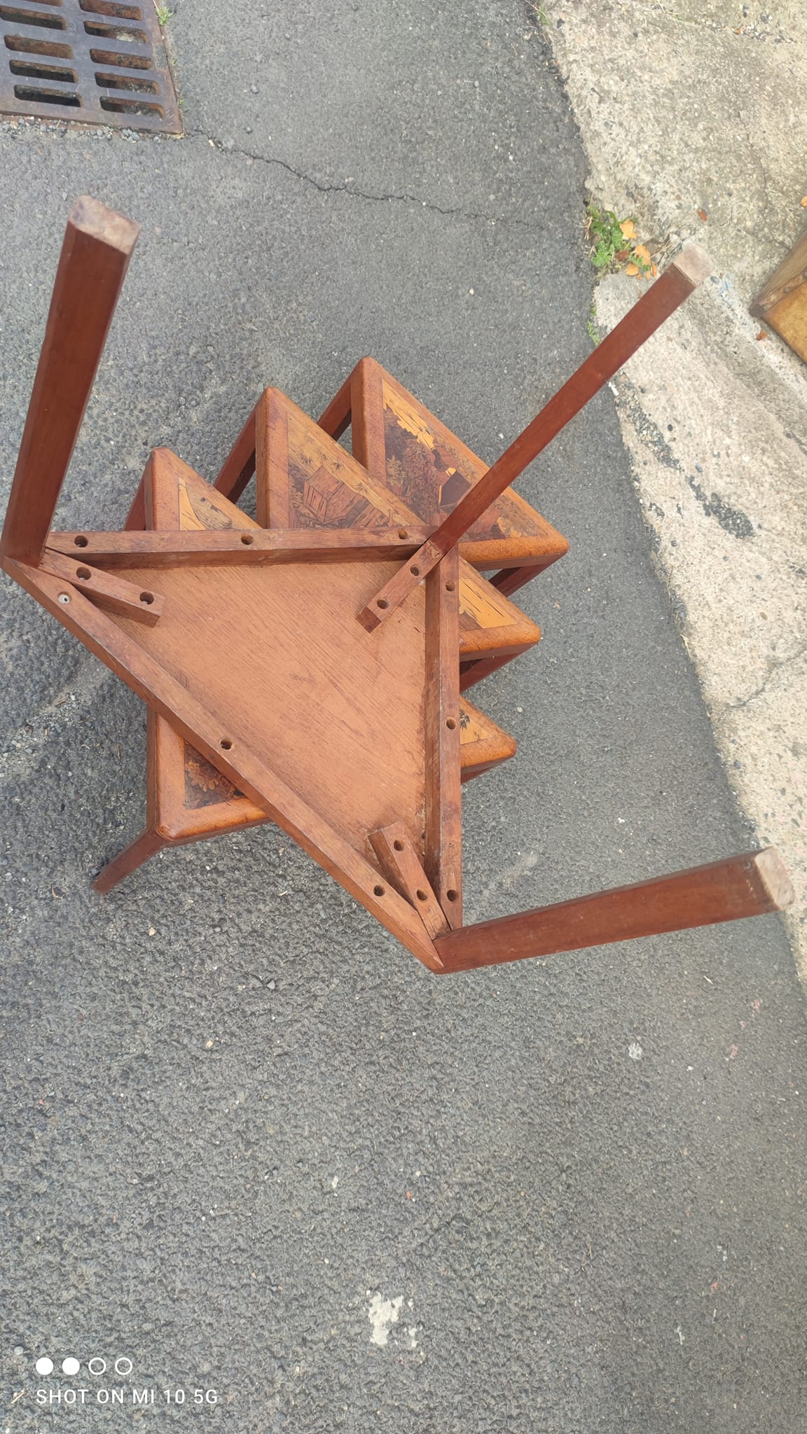 4 nesting tables in solid rosewood and Asian marquetry