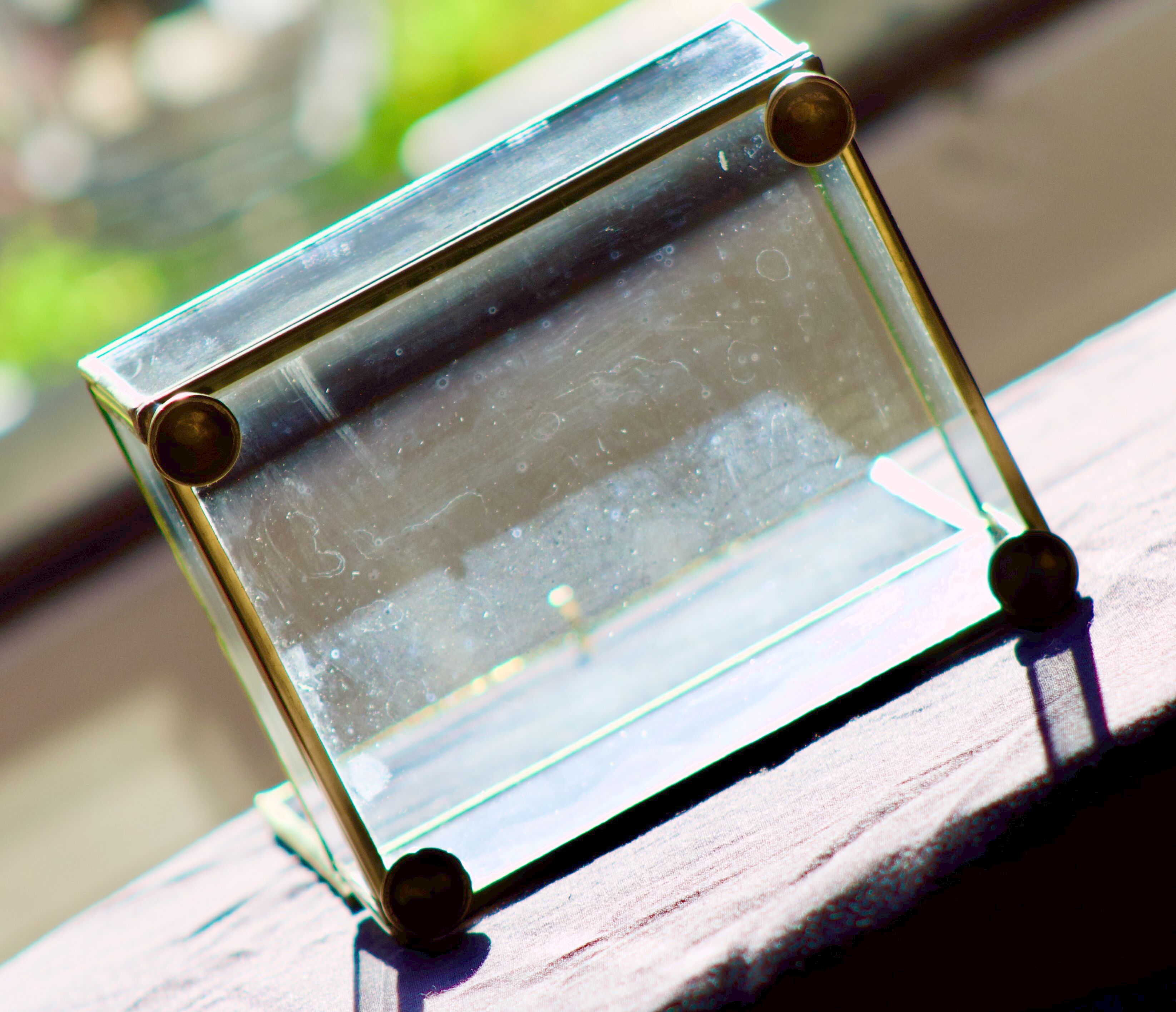 4 anciennes boites à bijoux en verre, laiton et miroir