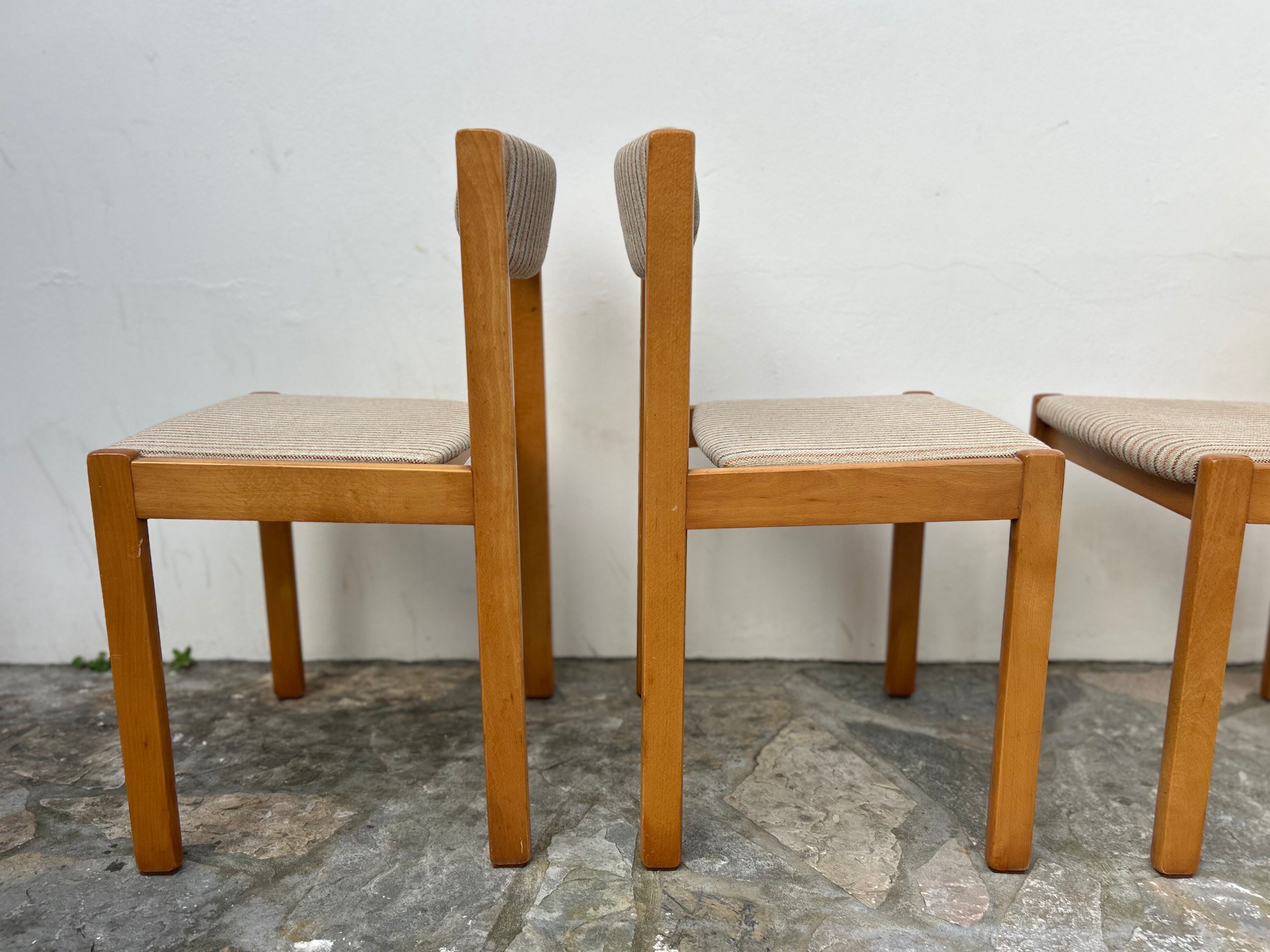 Set of 4 vintage chairs