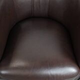 Set of two round cowhide  leather club armchairs in English style