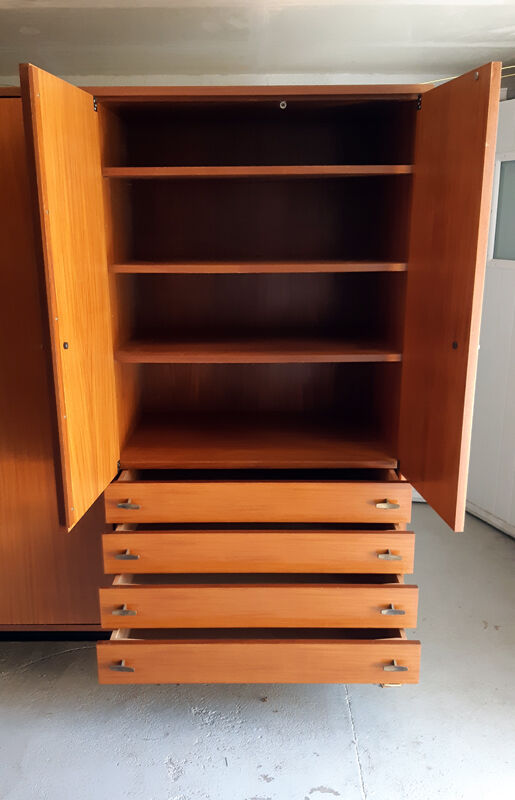 Marcel Gascoin vintage teak storage cabinet Alvéole edition, Circa 1950.