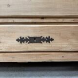 Antique pine bonnetière (renovated)