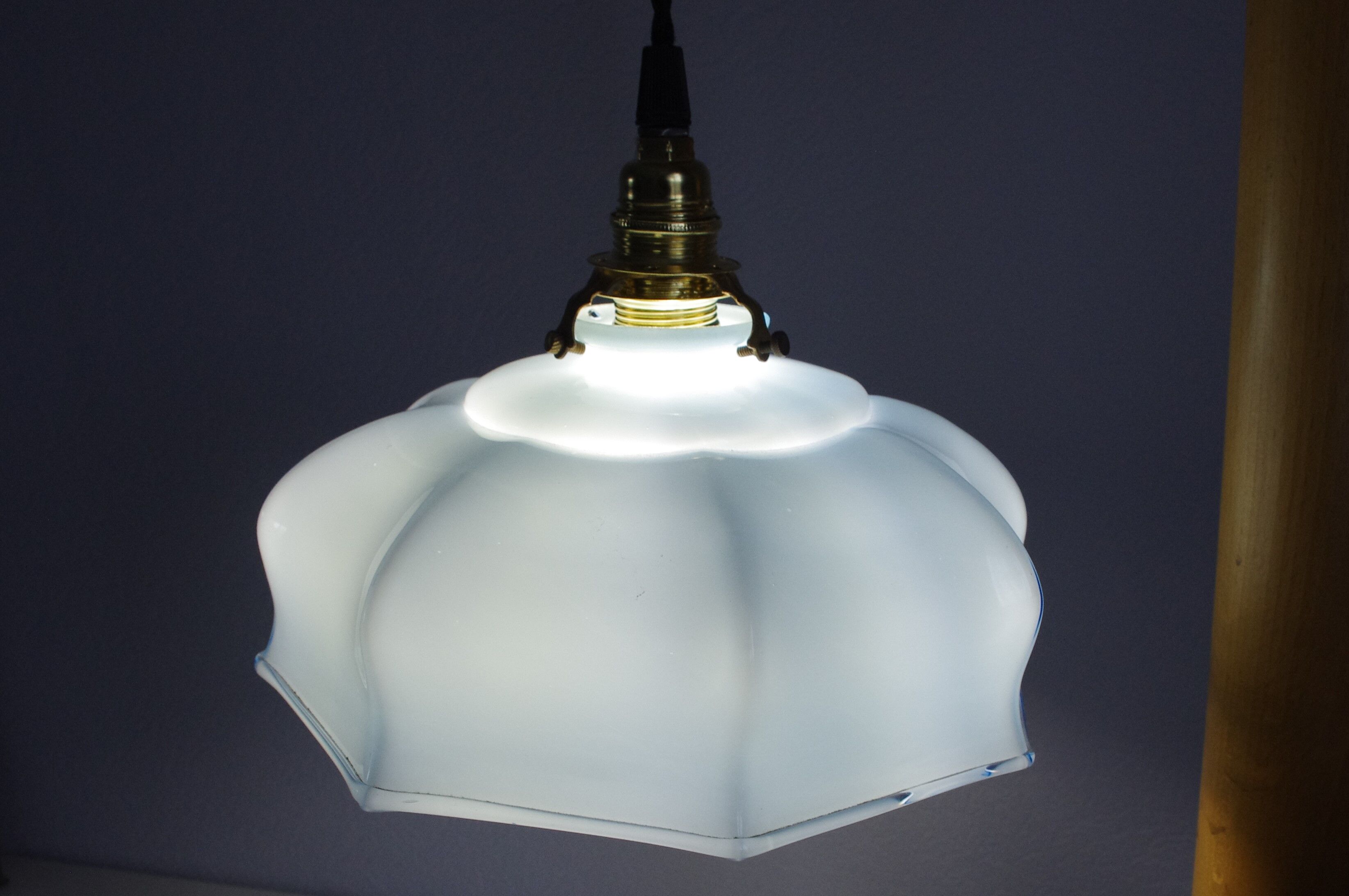 Hanging lamp in blue opaline