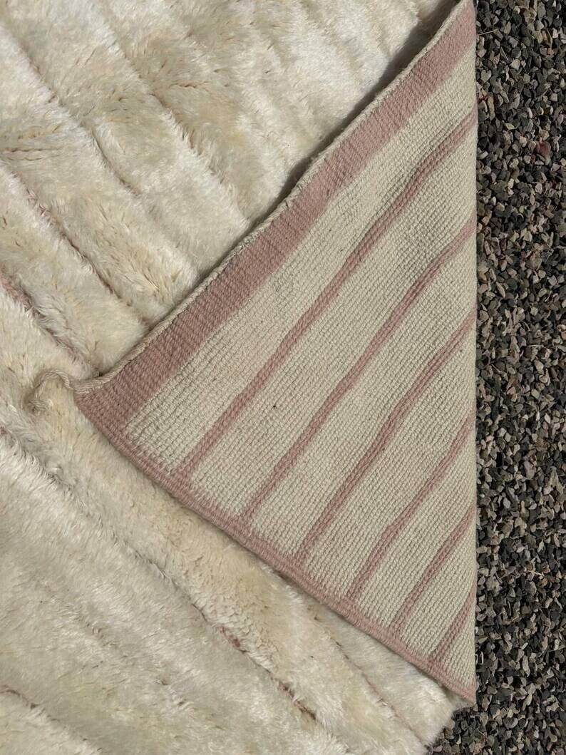 Ecru and beige Moroccan Mrirt rug 350x250 cm – textured minimalist design