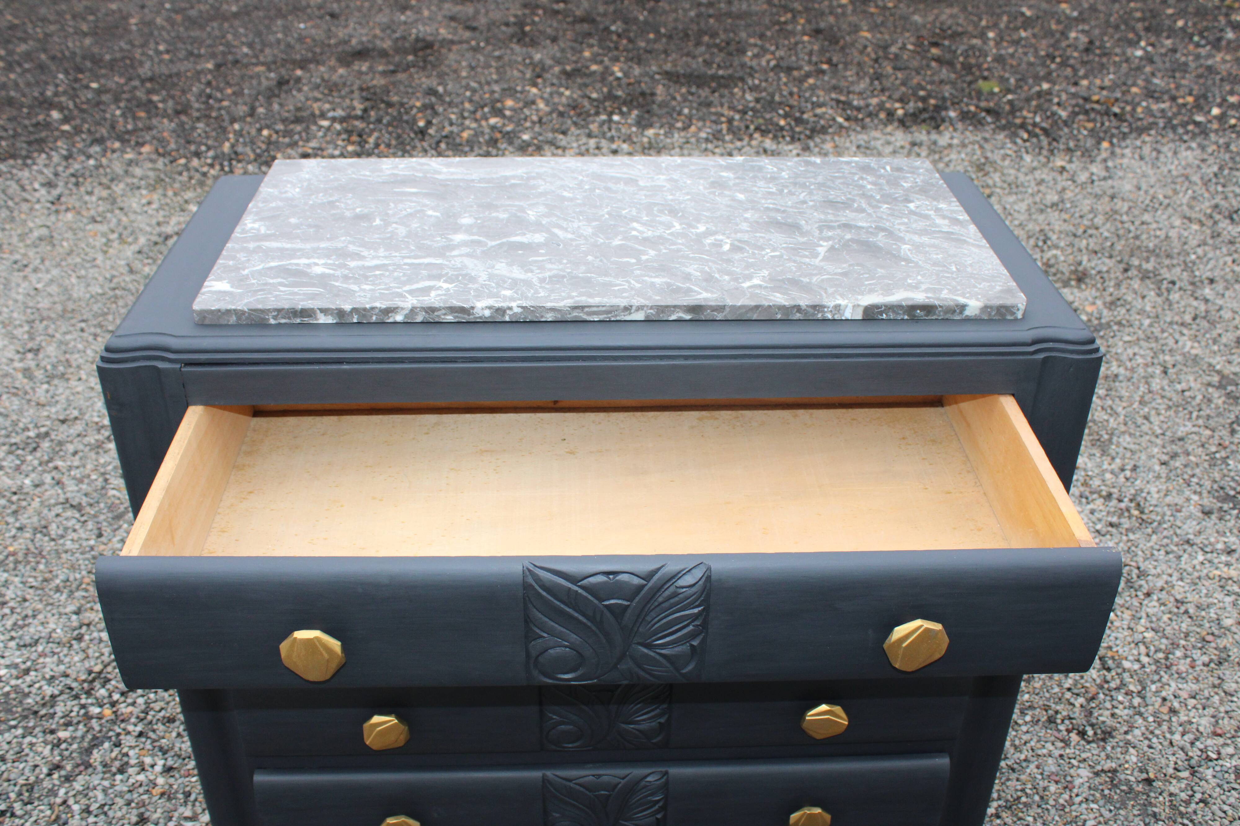 Art Deco chest of drawers