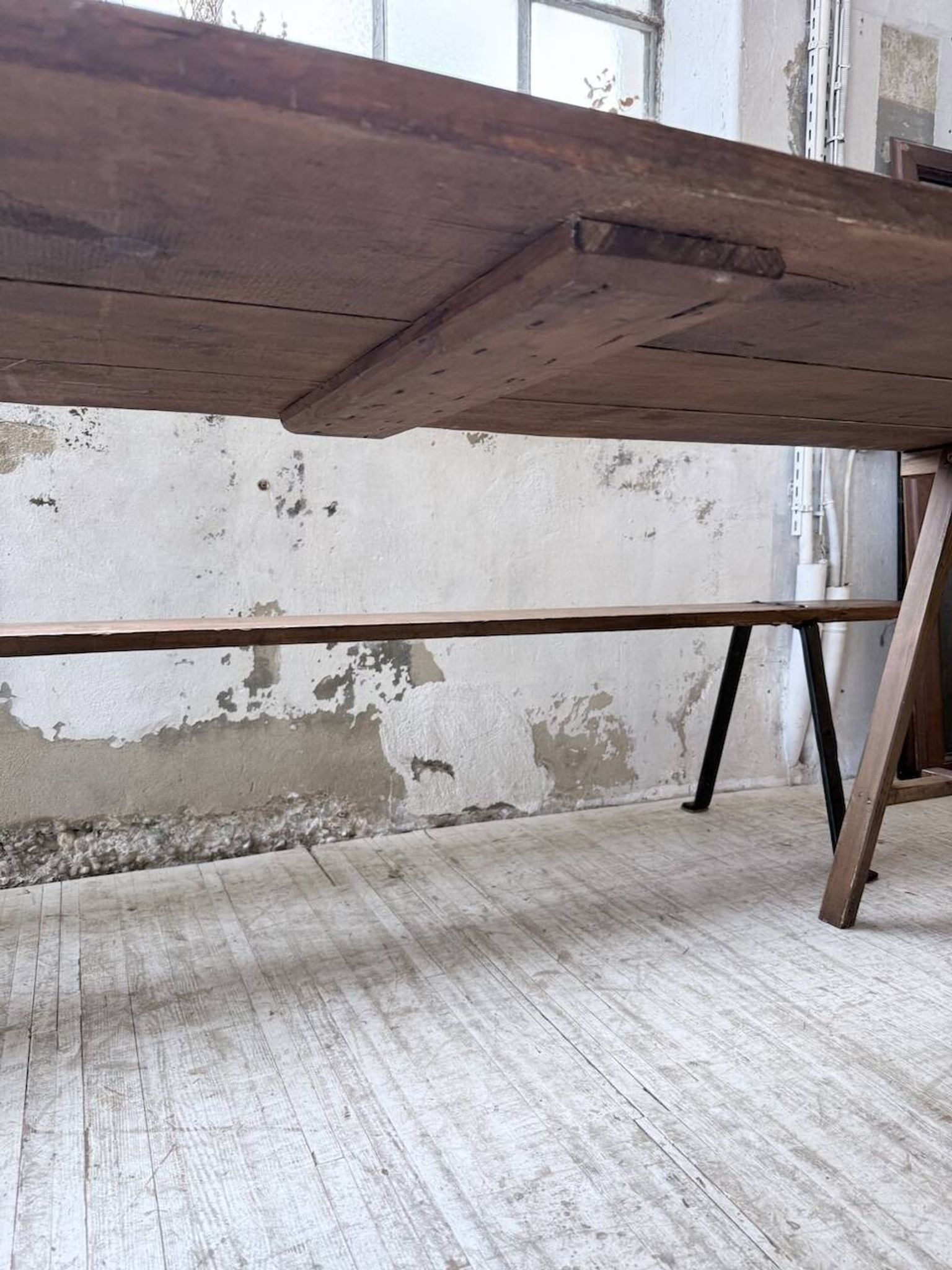 XXL trestle farm table 4m and its benches