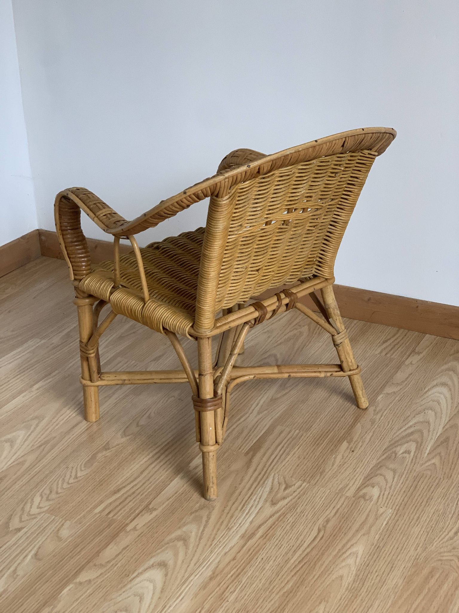 Chaise rotin enfant vintage