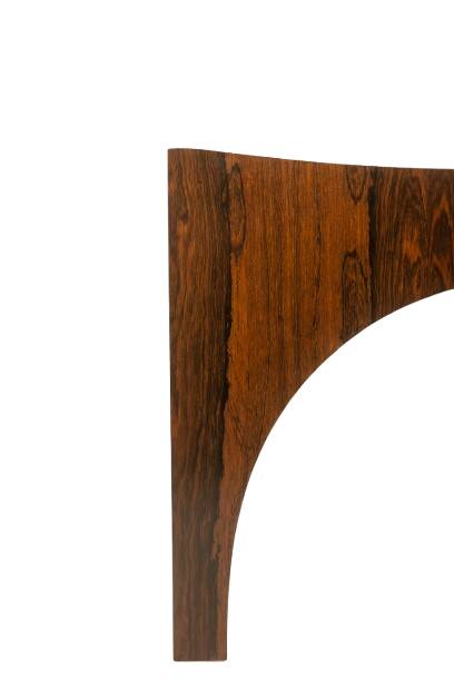 Paire de bouts de canapé ou tables basses en palissandre. Années 1970