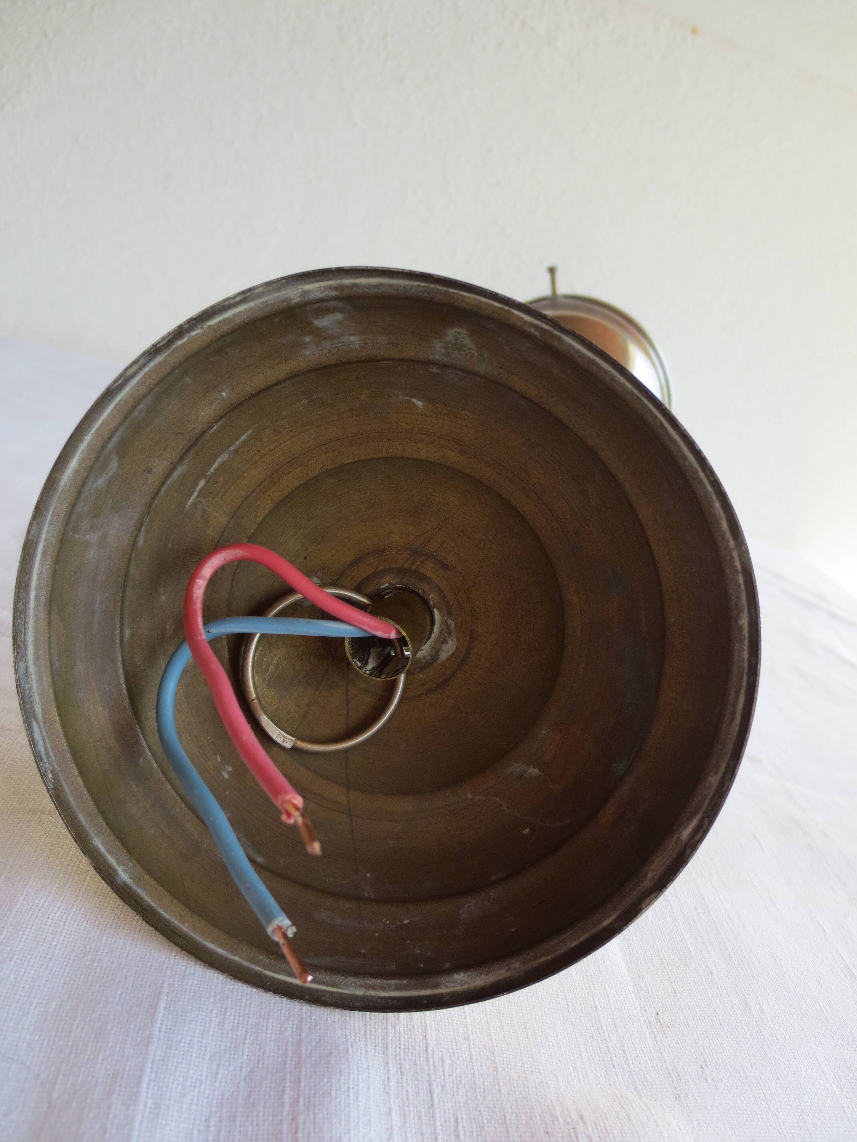 Suspension  laiton et opaline blanche