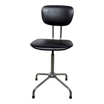 Vintage workshop chair with star base