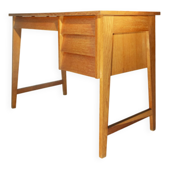 Vintage desk from the 60s-70s, light oak, in superb condition.