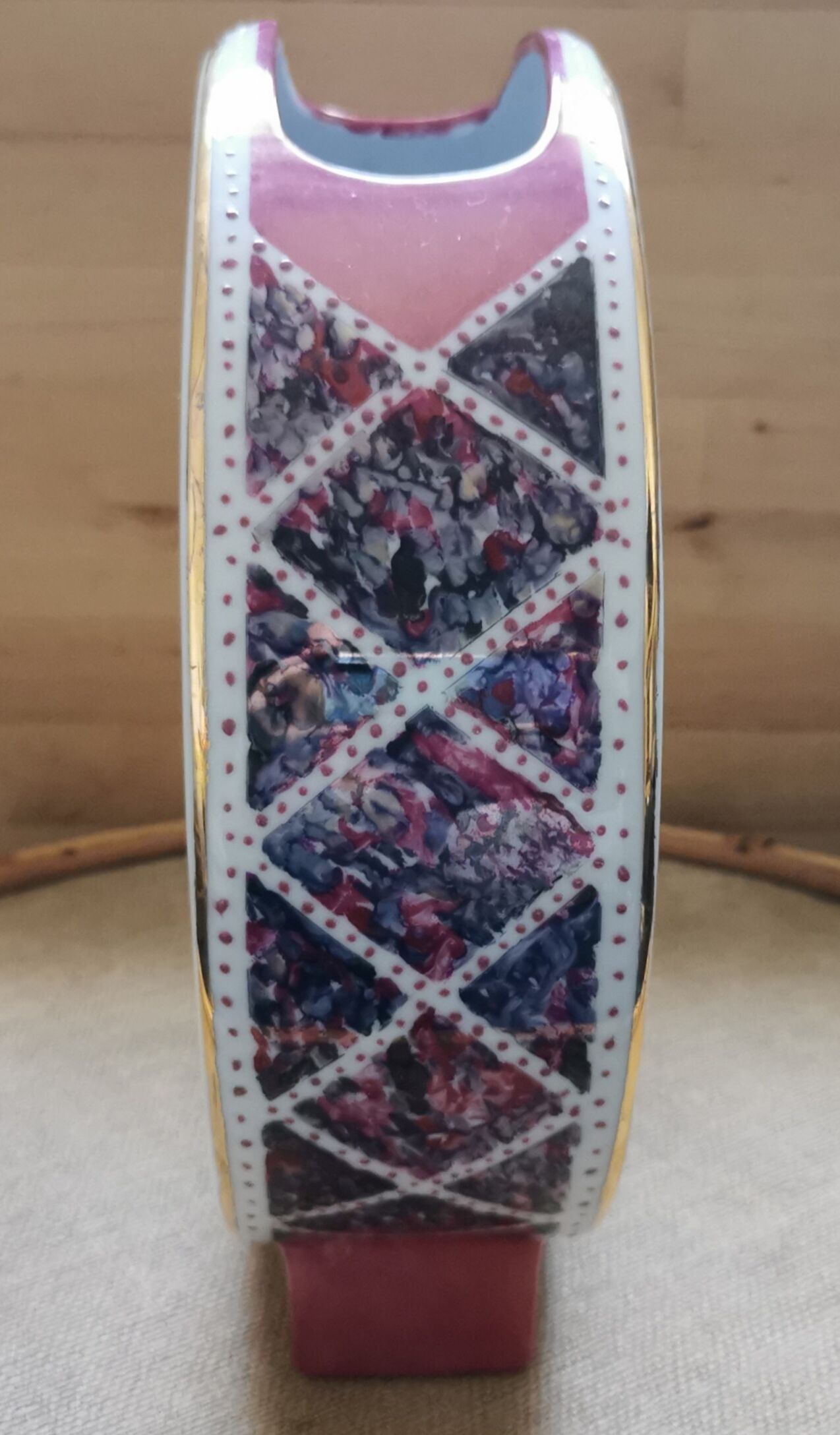 Vase tambourine floral decoration