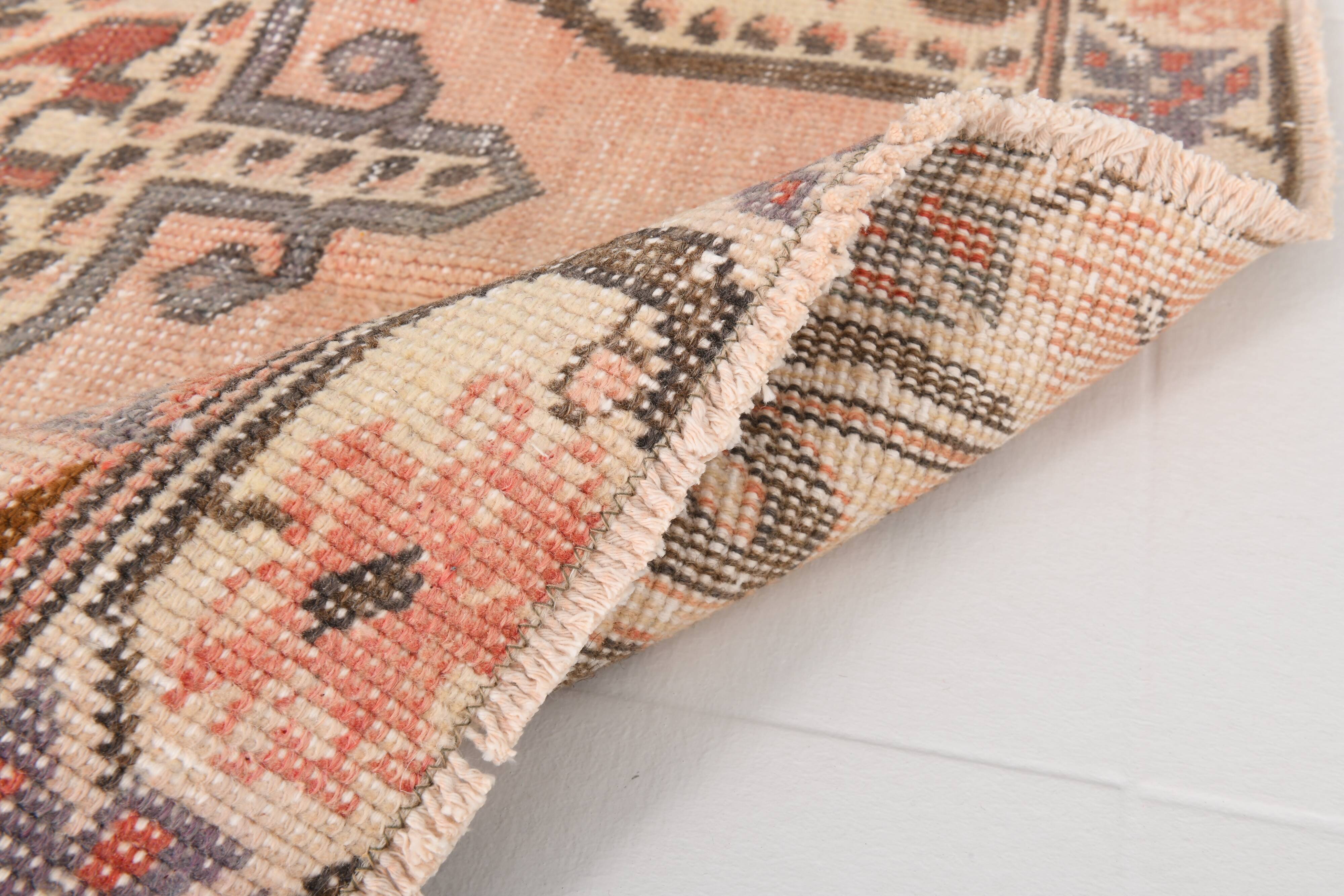 4x7 Salmon & Brown Classic Vintage Rug, 139x227Cm