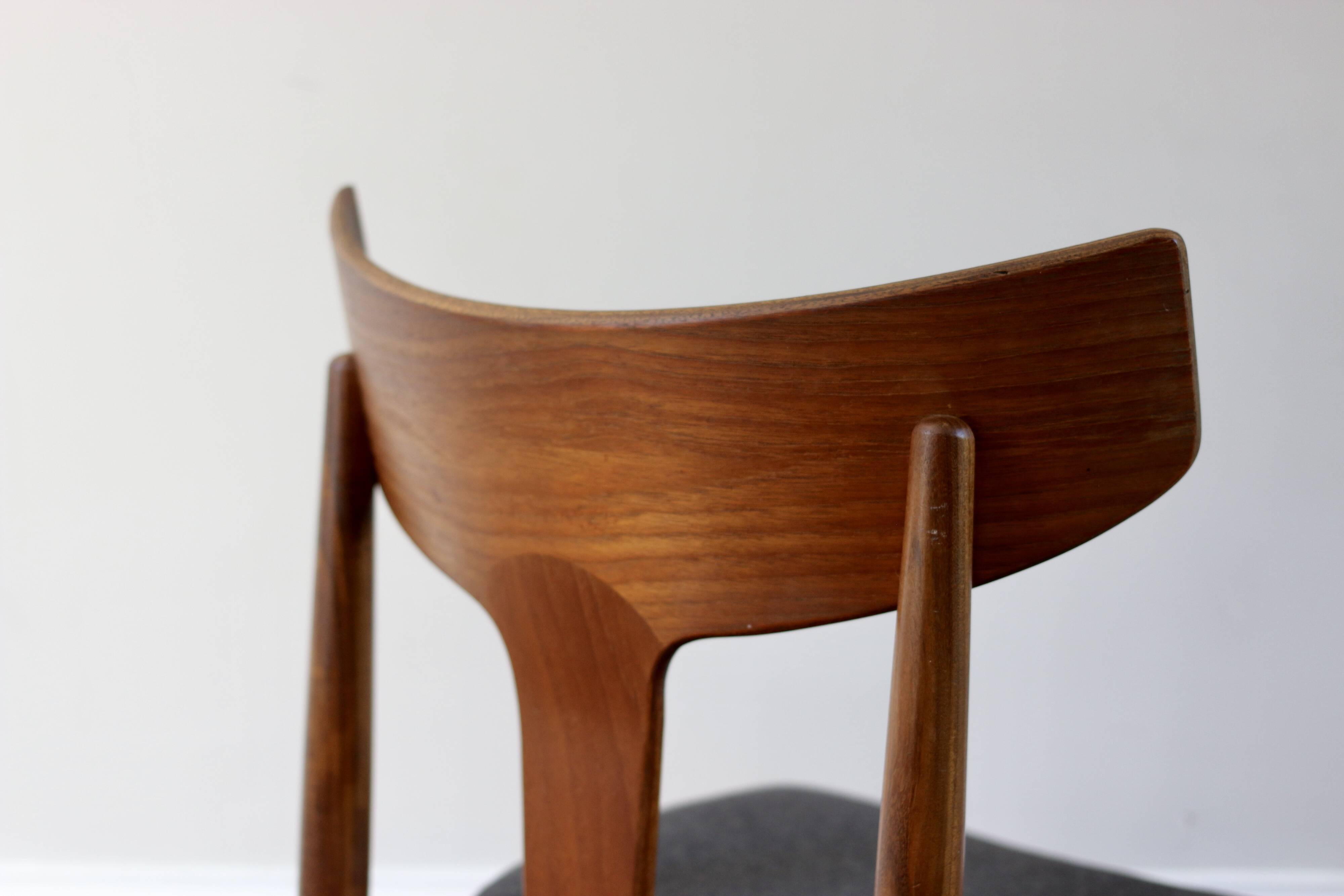 Set of 6 vintage Scandinavian teak chairs by Samcom, 1960