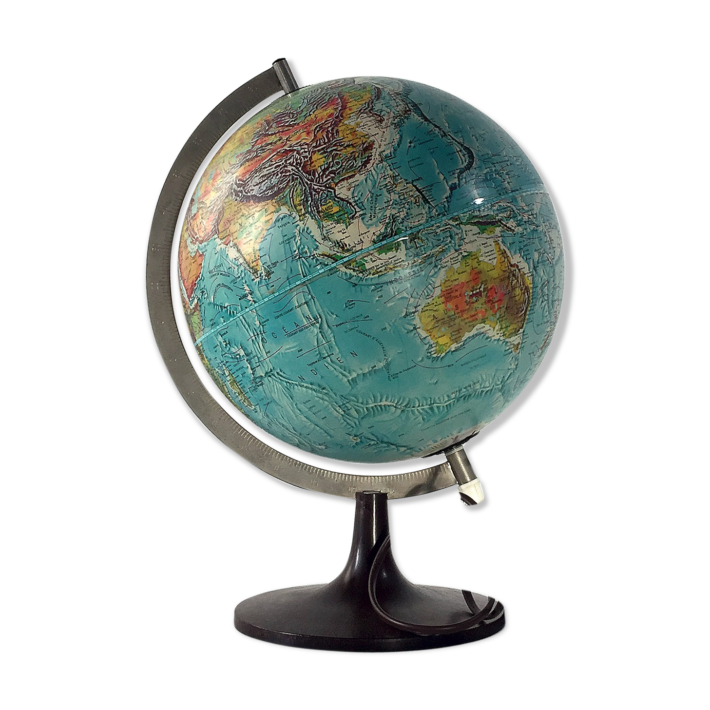 Scandinavian Globe with Lighting