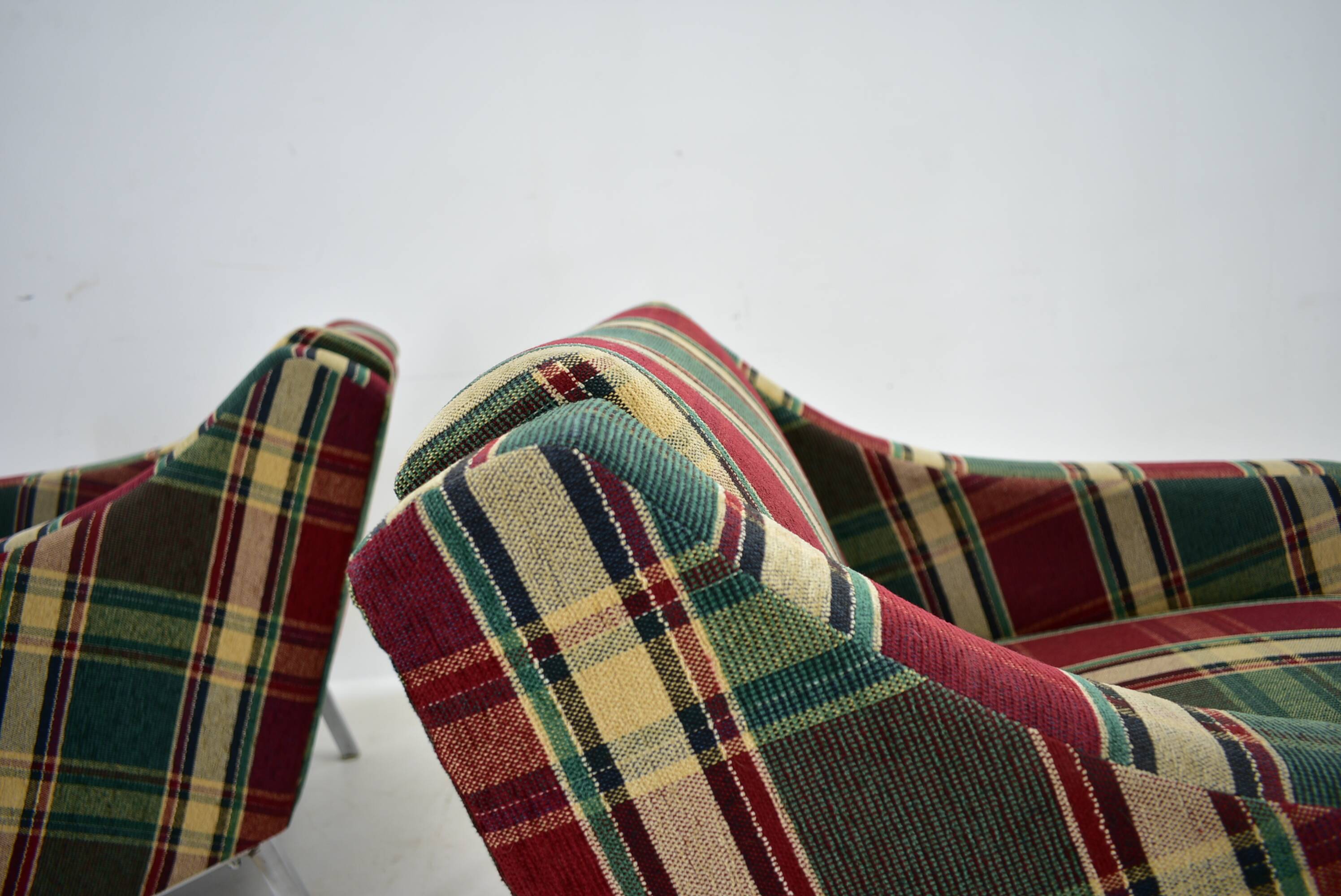 1970s Pair of Italian Design Armchairs