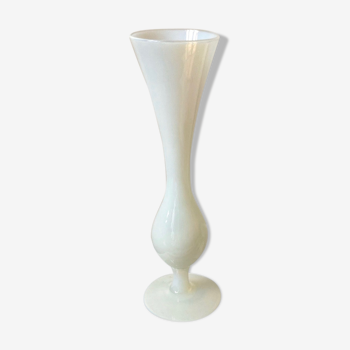 Vase en opaline