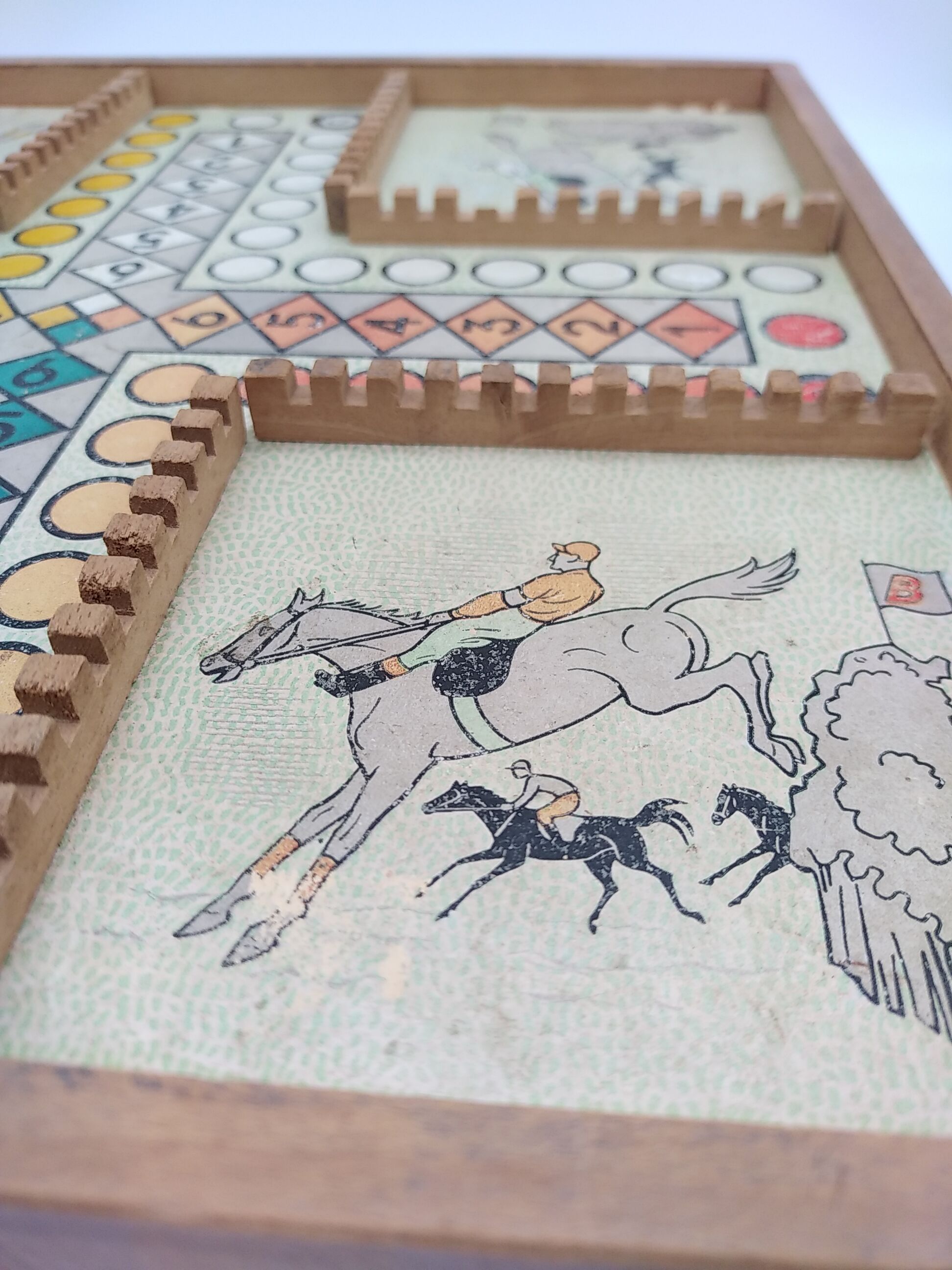 Goose game 60s/70s, little horses, lady