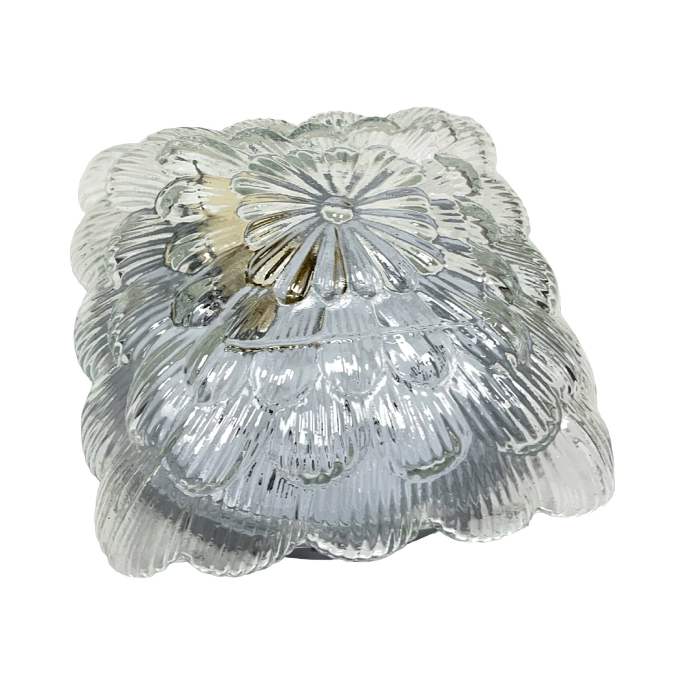 Plafonnier carré Bonalux des années 1980, en verre et métal.