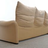 Maralunga 3-seat Sofa in beige by Vico Magistretti for Cassinaa, Italy