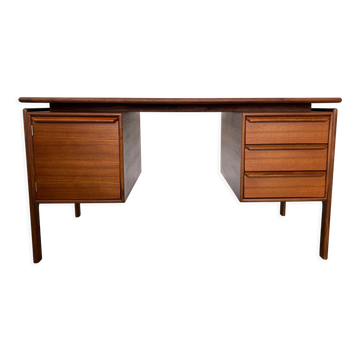 Mid-century teak freestanding desk from gv mobler, 1970s