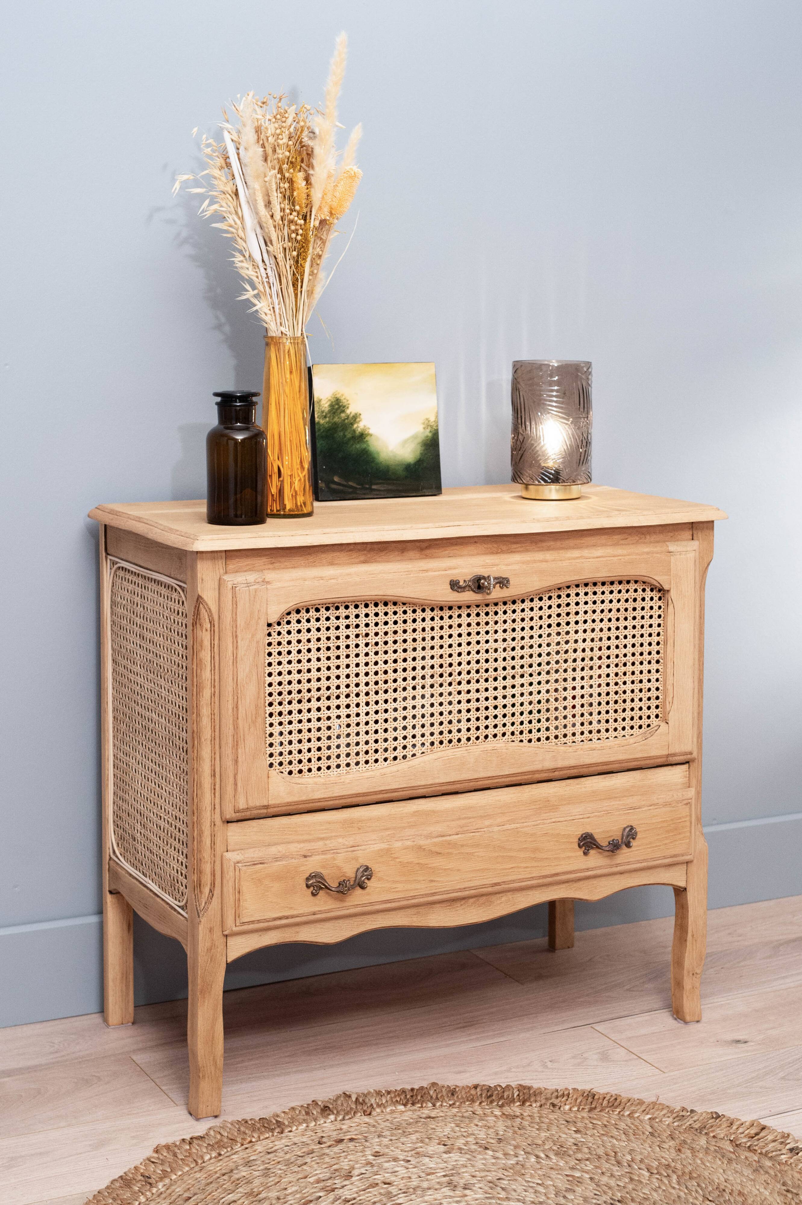 Bar cabinet / Tv cabinet