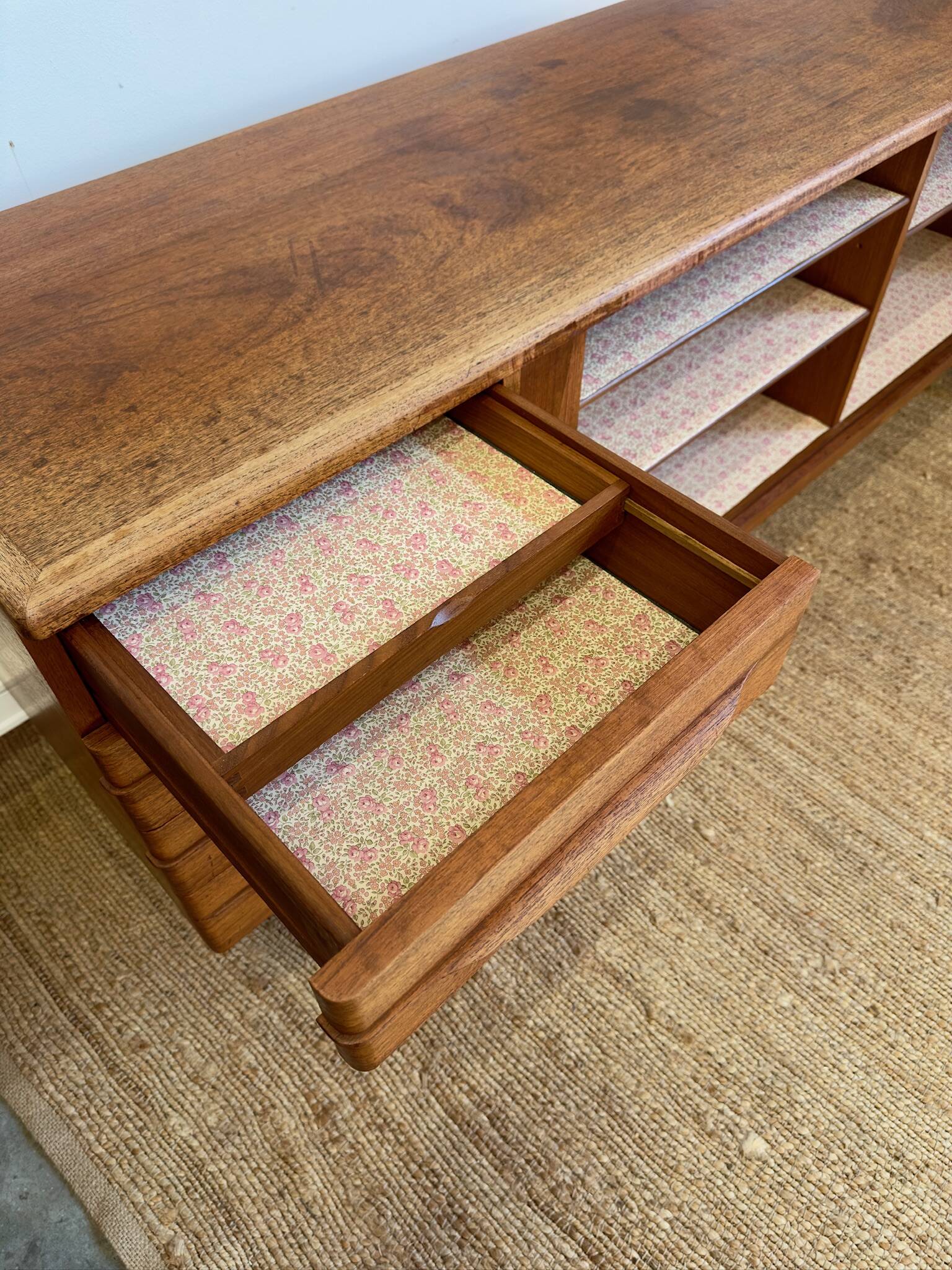 Enfilade danoise U15 par Johannes Andersen pour Samcom (années 1960)